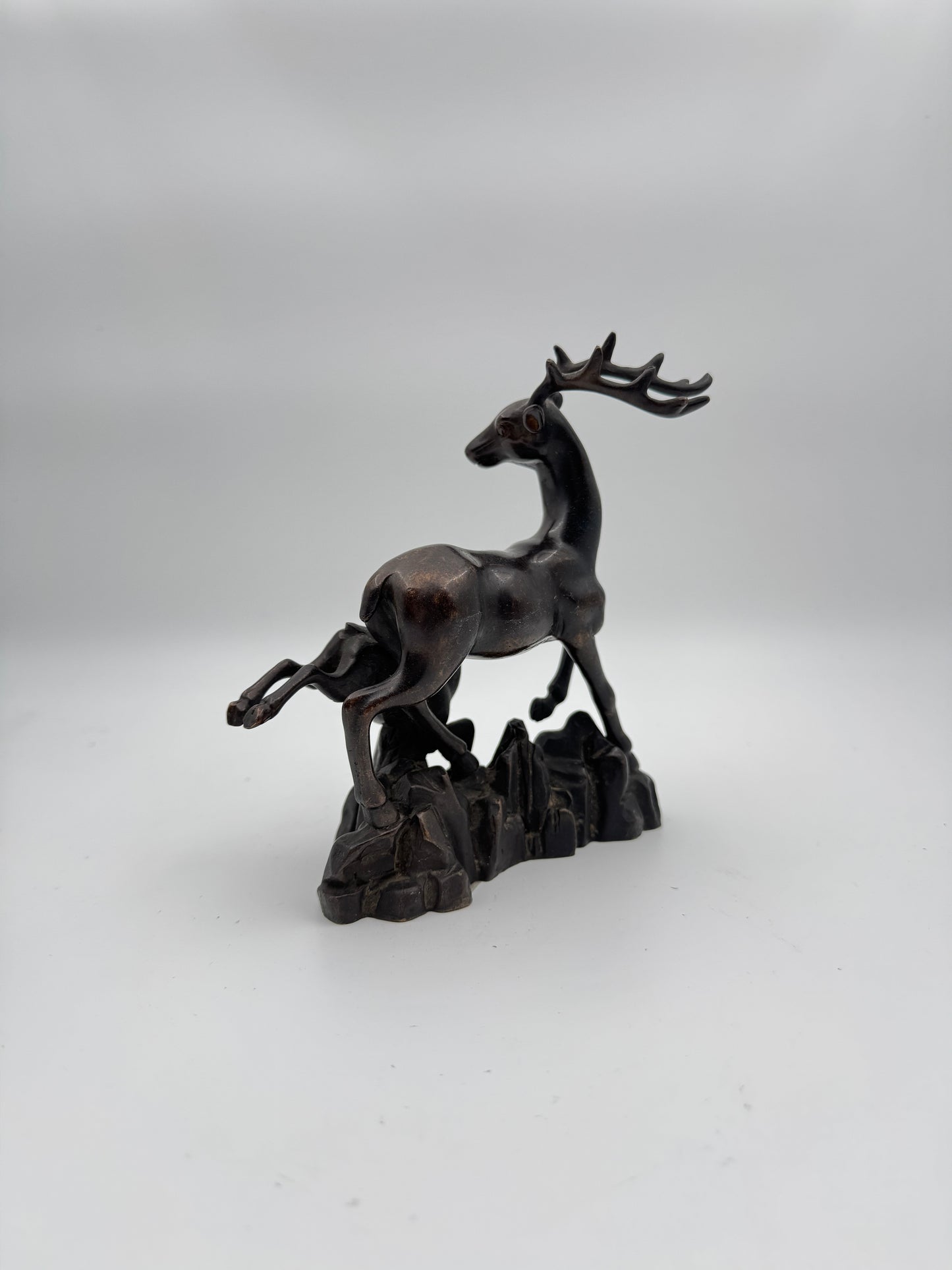 Antique Bronze Deer and Fawn Sculpture - Japanese Meiji Period Art (Circa 1880), Intricate Wildlife Figurine