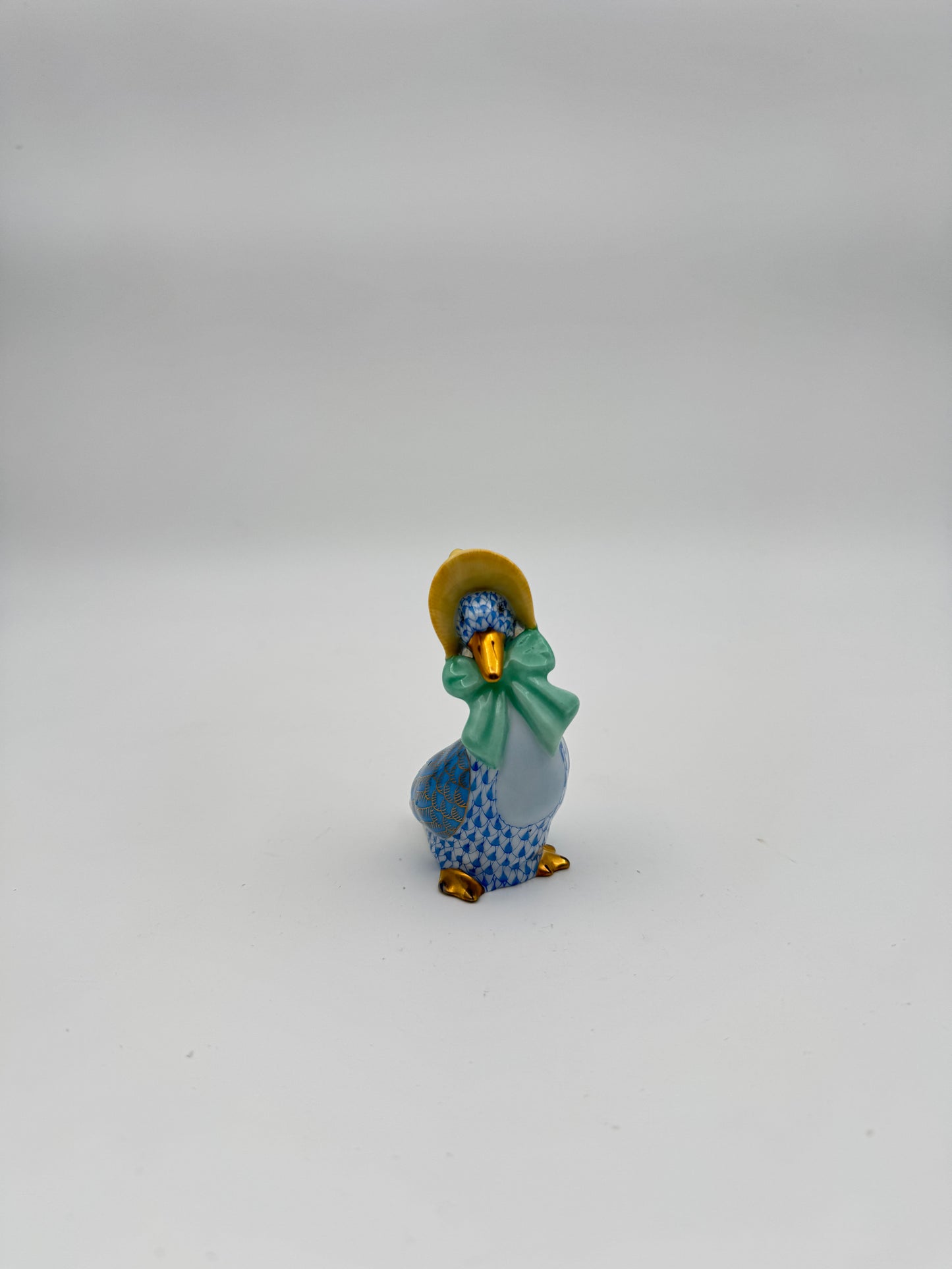 Elegant Herend Hand-Painted Porcelain Duck Figurine with Classic Fishnet Pattern - Collectible Handmade Art from Hungary