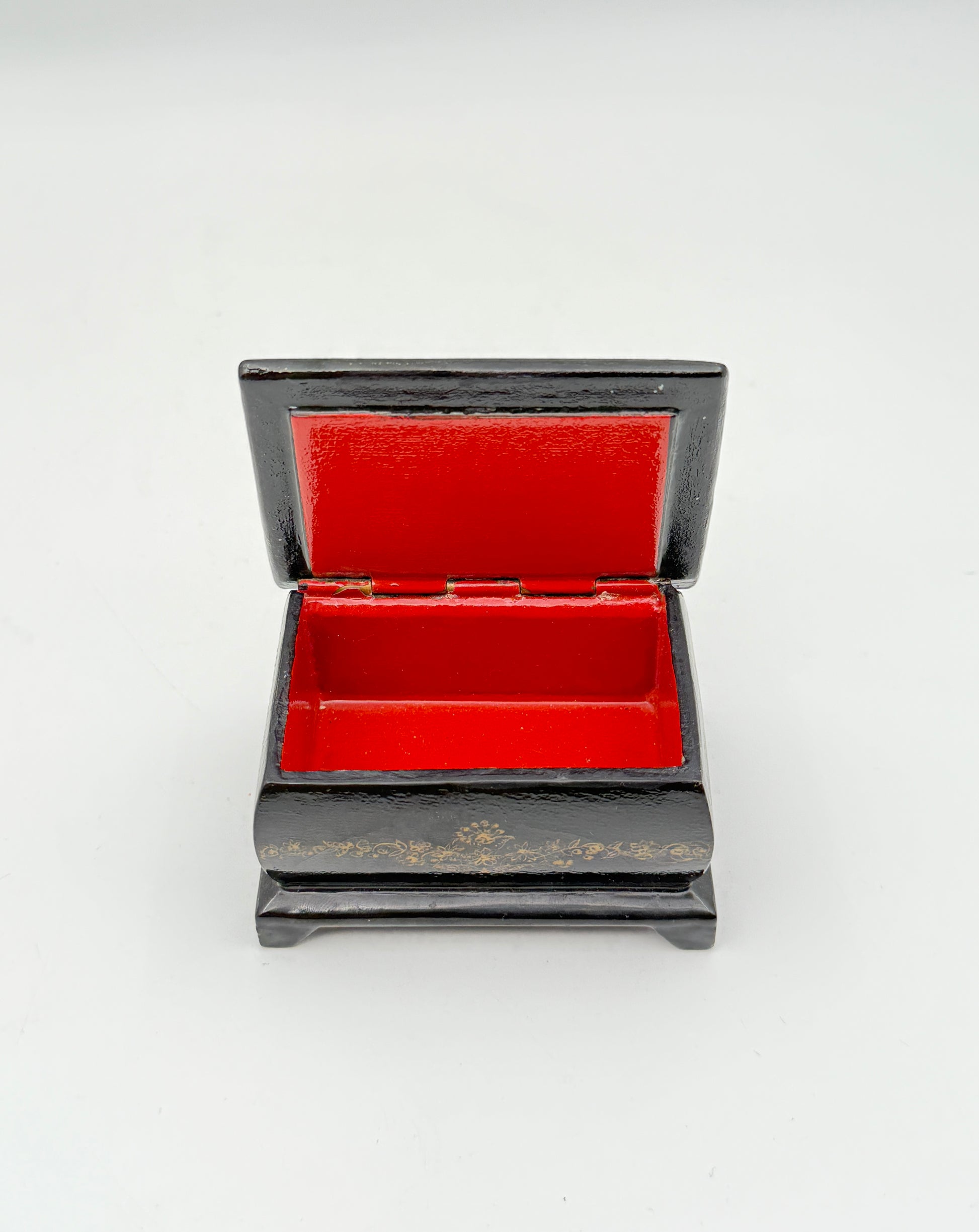 Russian Lacquer Box – Warrior Horsemen Scene – Hand-Painted Art