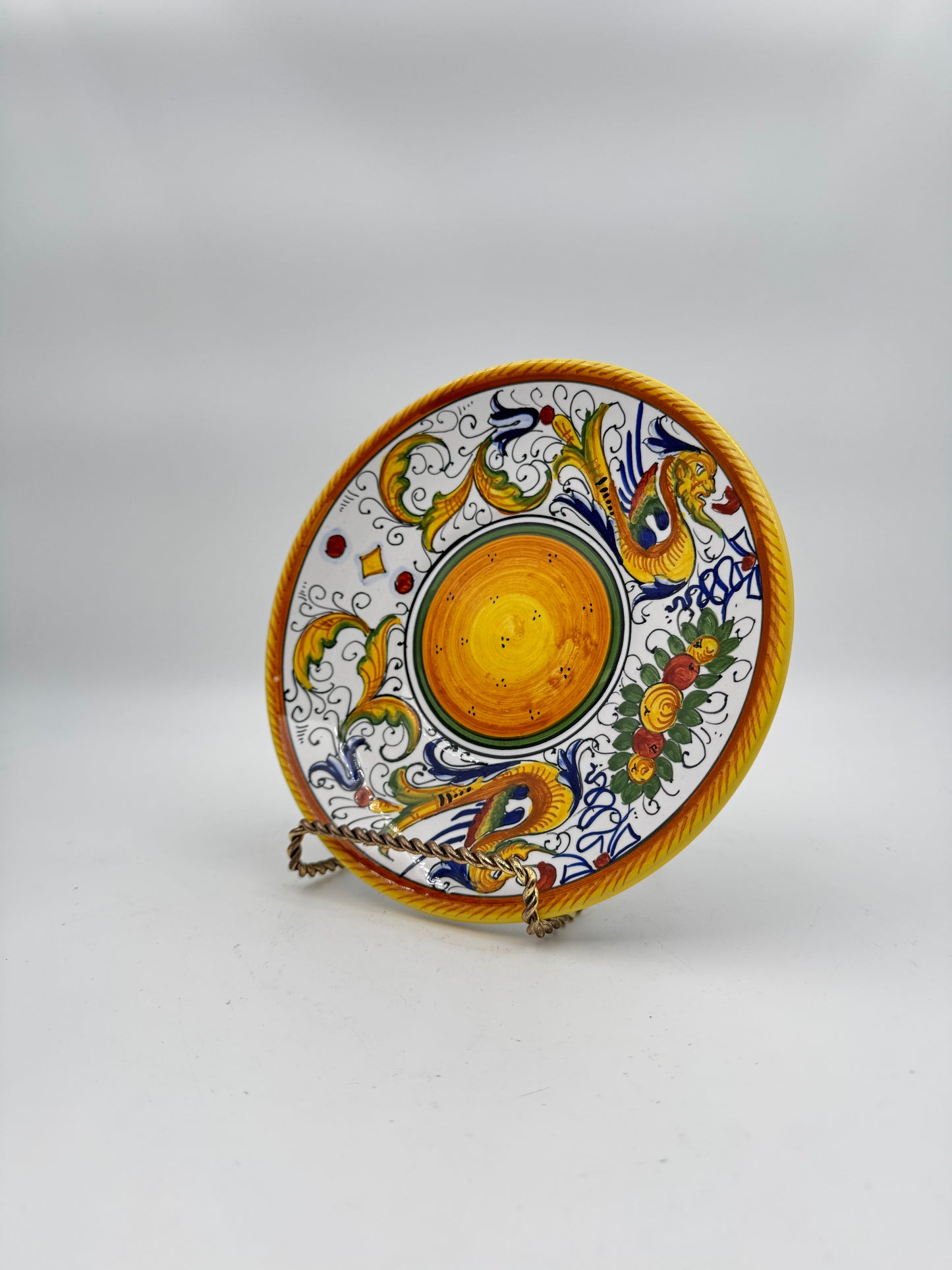 Handcrafted Deruta Ceramic Plate with Ornate Golden Dragon Motif – Made in Italy by Fratelli Mari