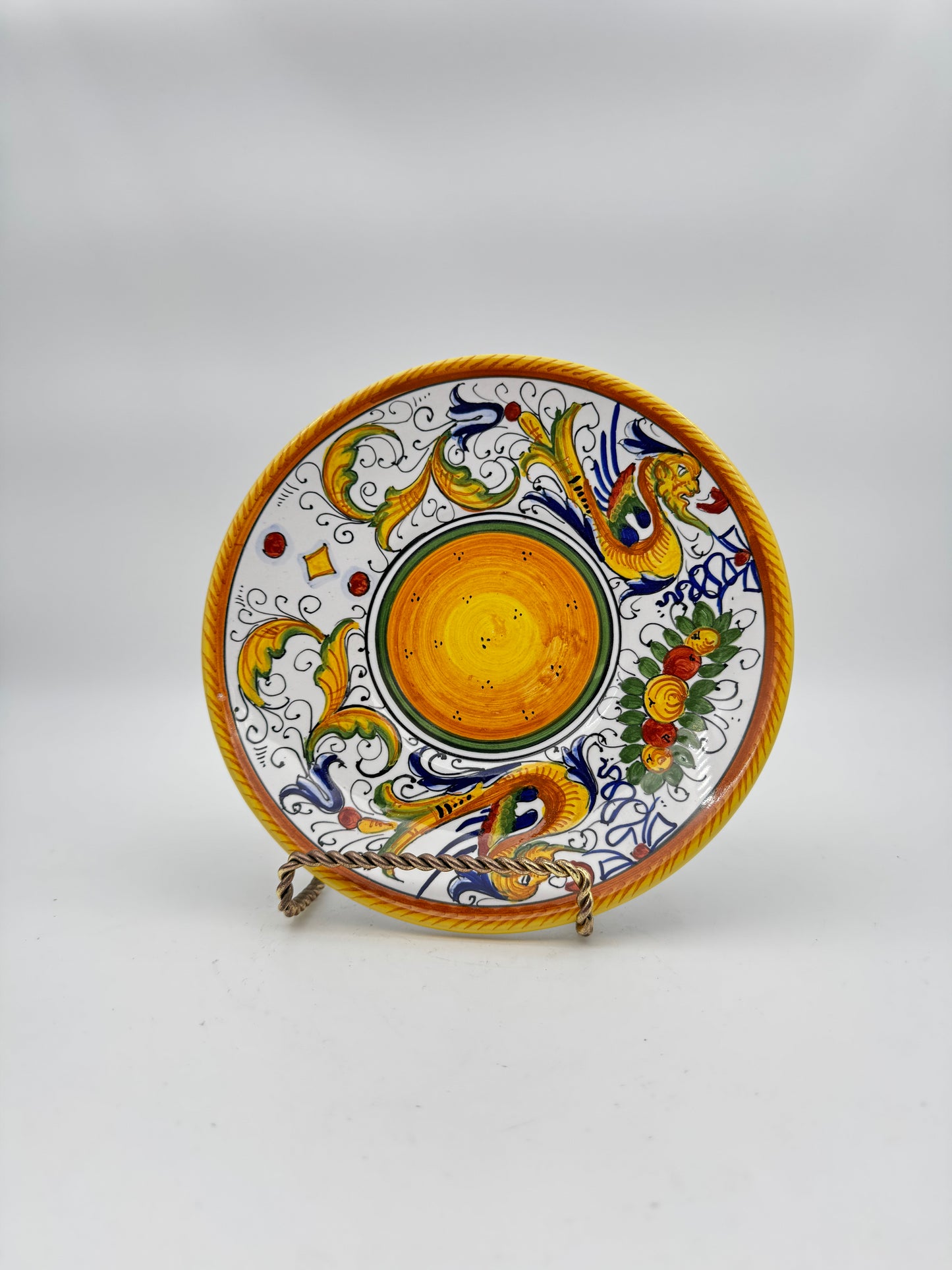 Handcrafted Deruta Ceramic Plate with Ornate Golden Dragon Motif – Made in Italy by Fratelli Mari