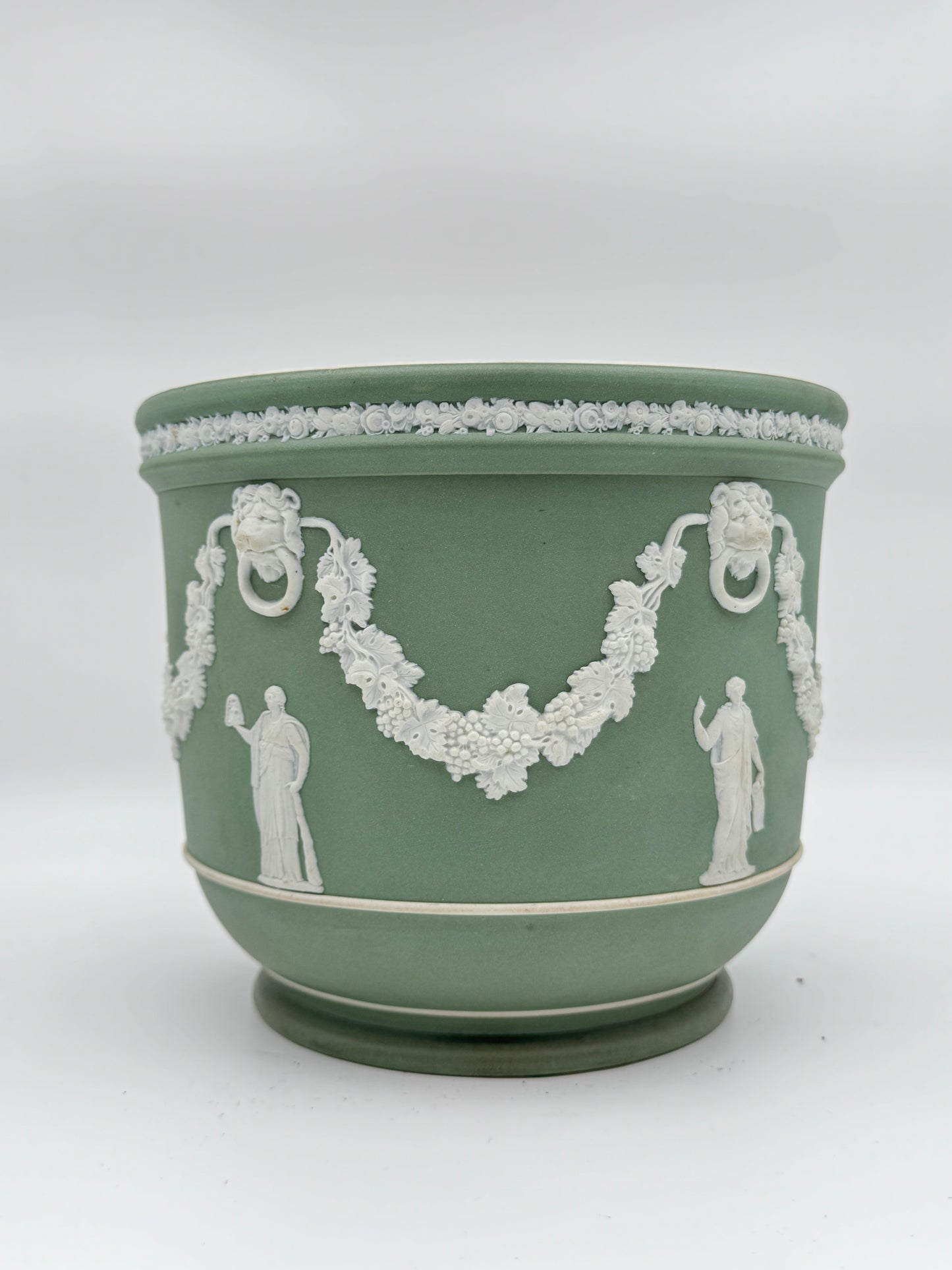 Vintage Wedgwood Green “Muses” Jardiniere – Timeless Neoclassical Elegance