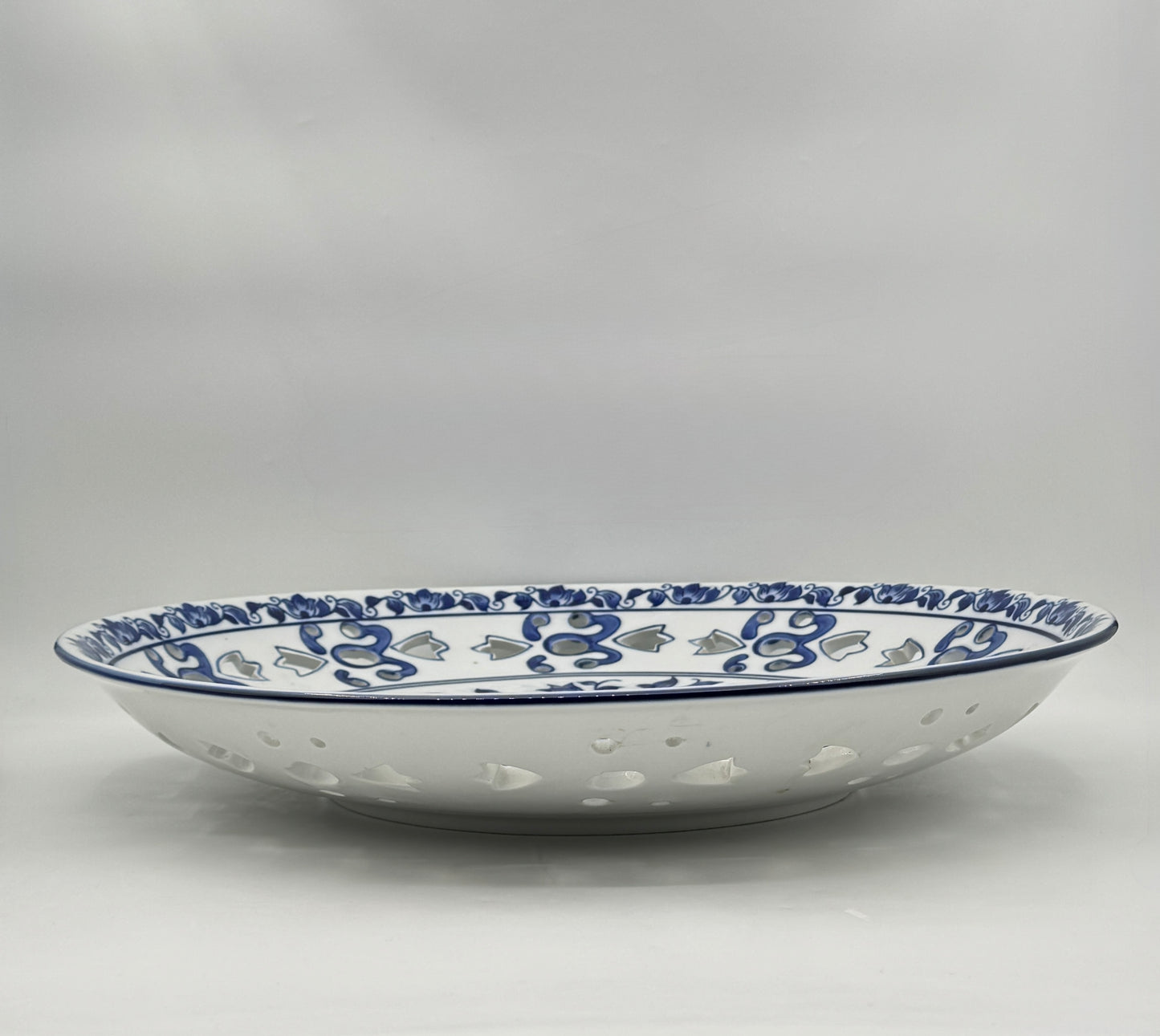 Chinese Blue & White Pierced Rim Platter Floral Medallion Porcelain