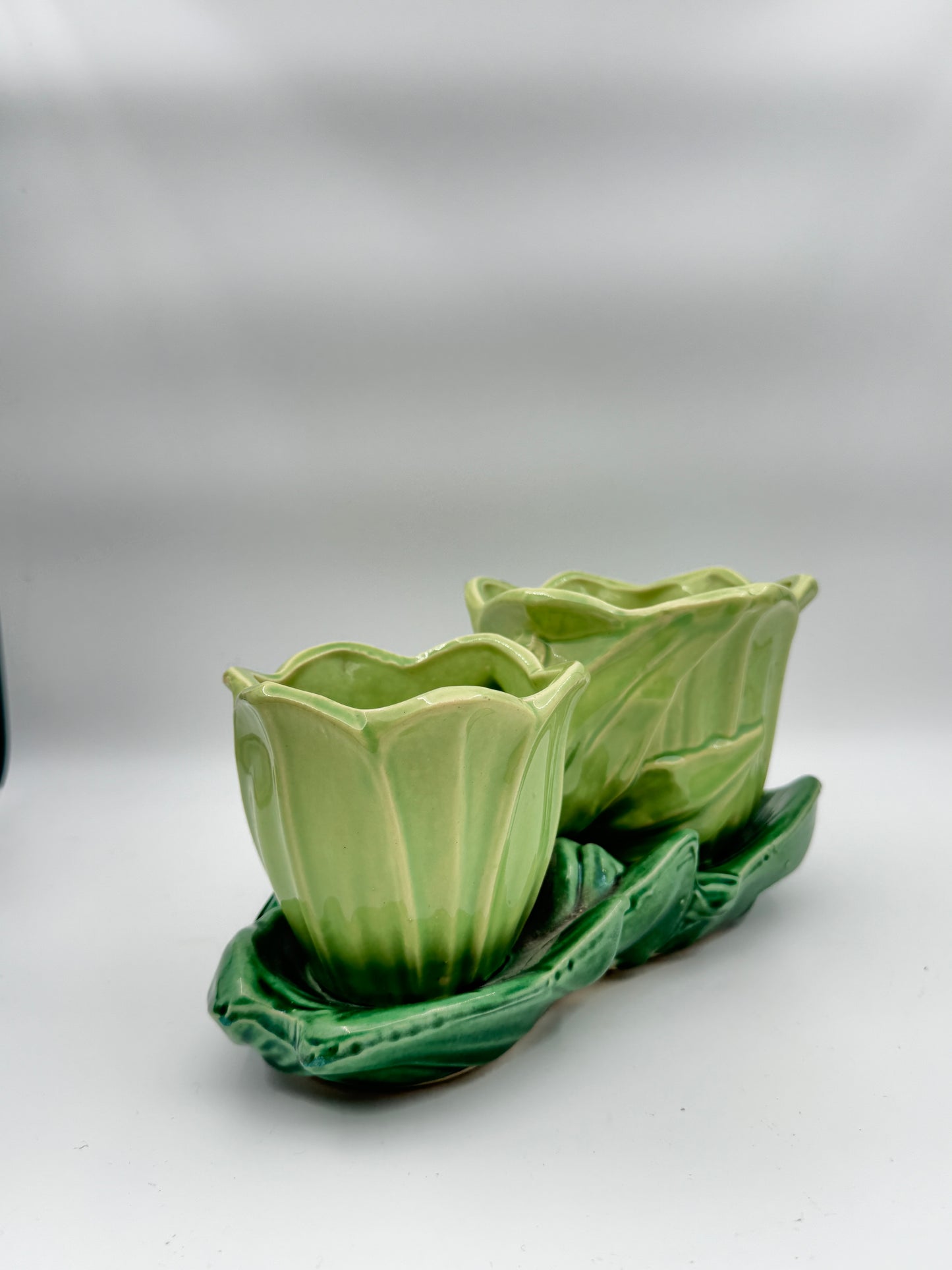 McCoy Double Tulip Planter with Swallow – Green & Yellow, 1948