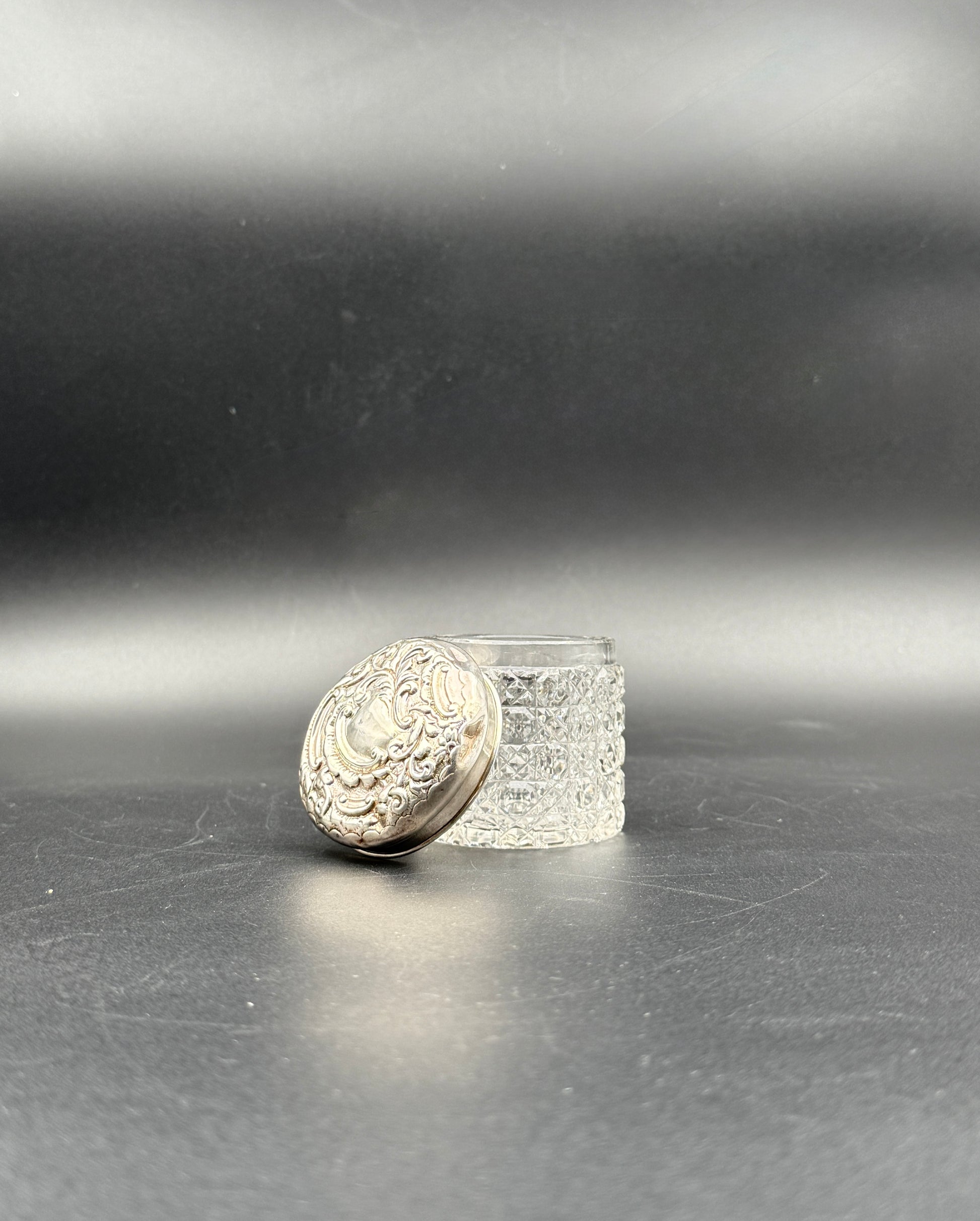 Sterling Silver Lidded Vanity Jar – Chester England c.1909 Antique