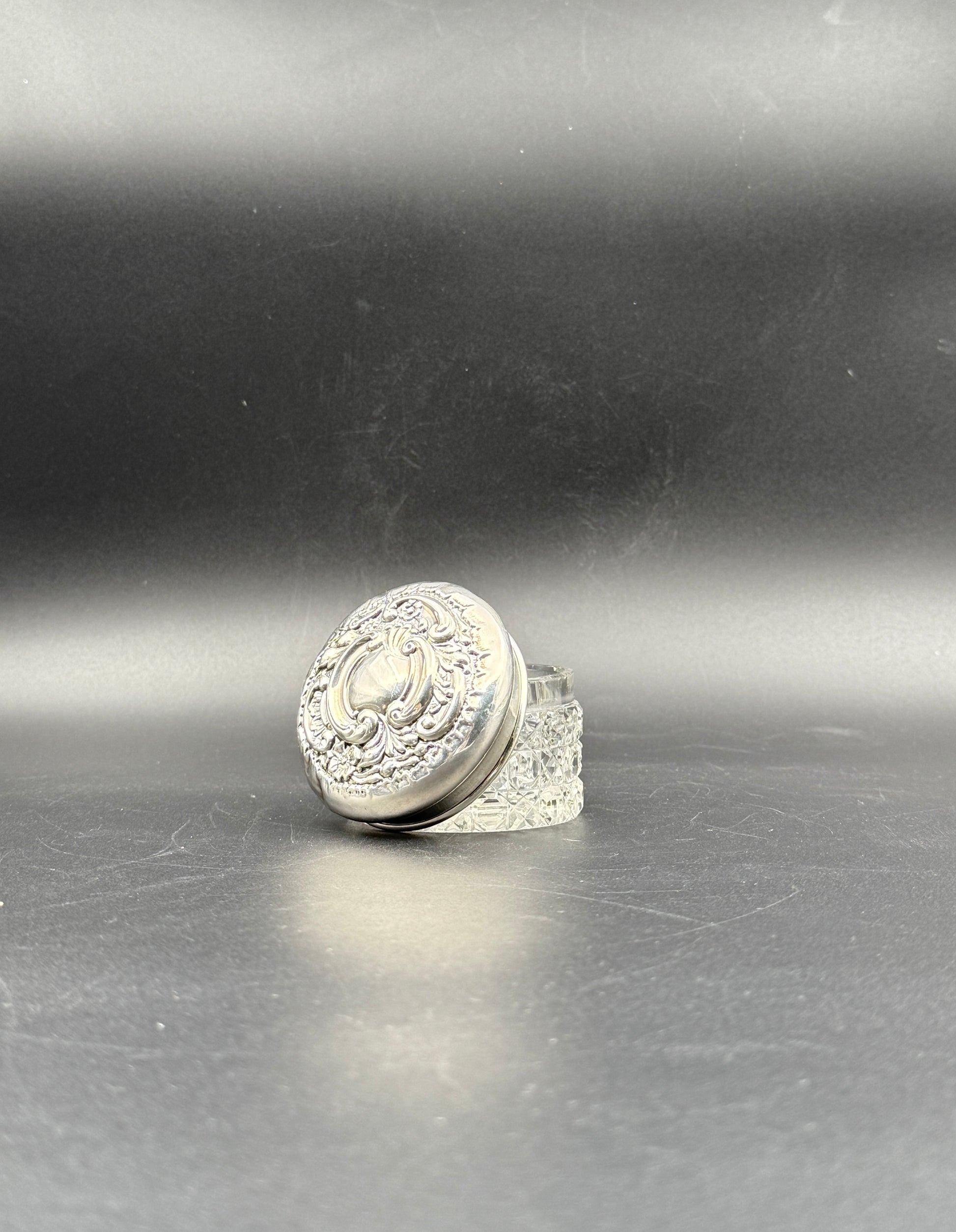 Sterling Silver Vanity Jar – Repoussé Lid Birmingham England c.1900