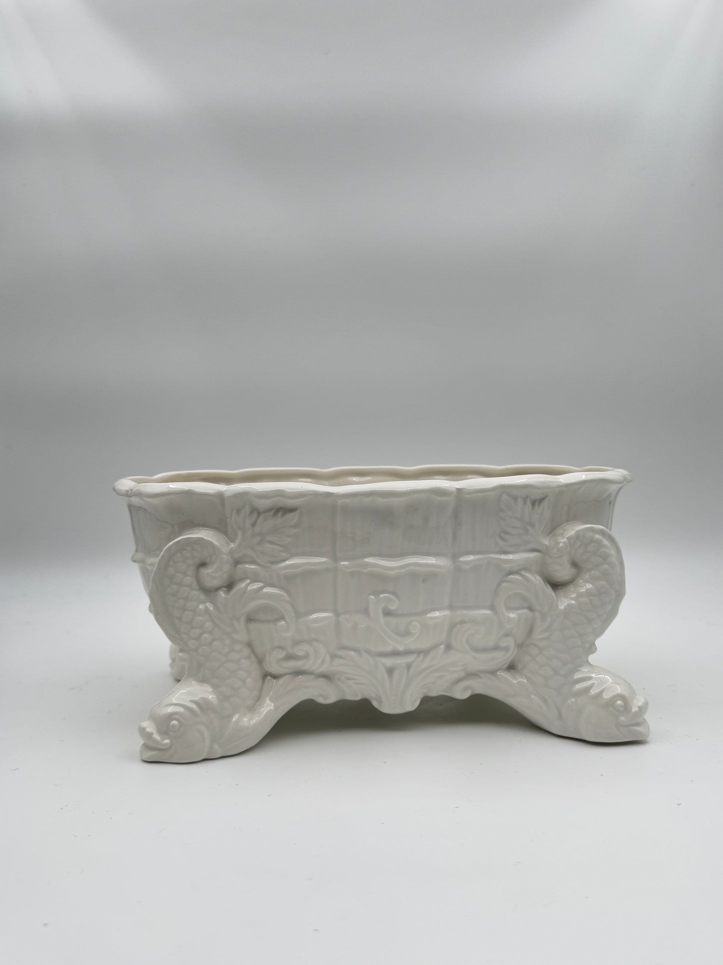 White Ceramic Planter with Ornate Fish Feet – Rococo-Style Jardinière