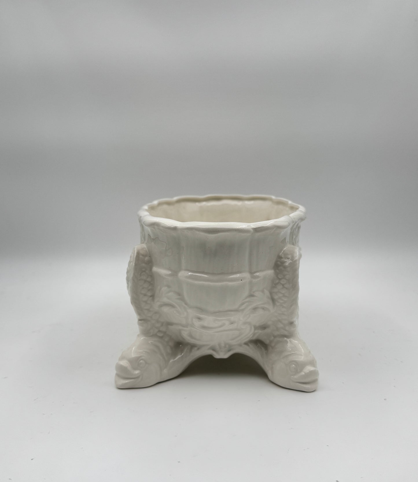 White Ceramic Planter with Ornate Fish Feet – Rococo-Style Jardinière