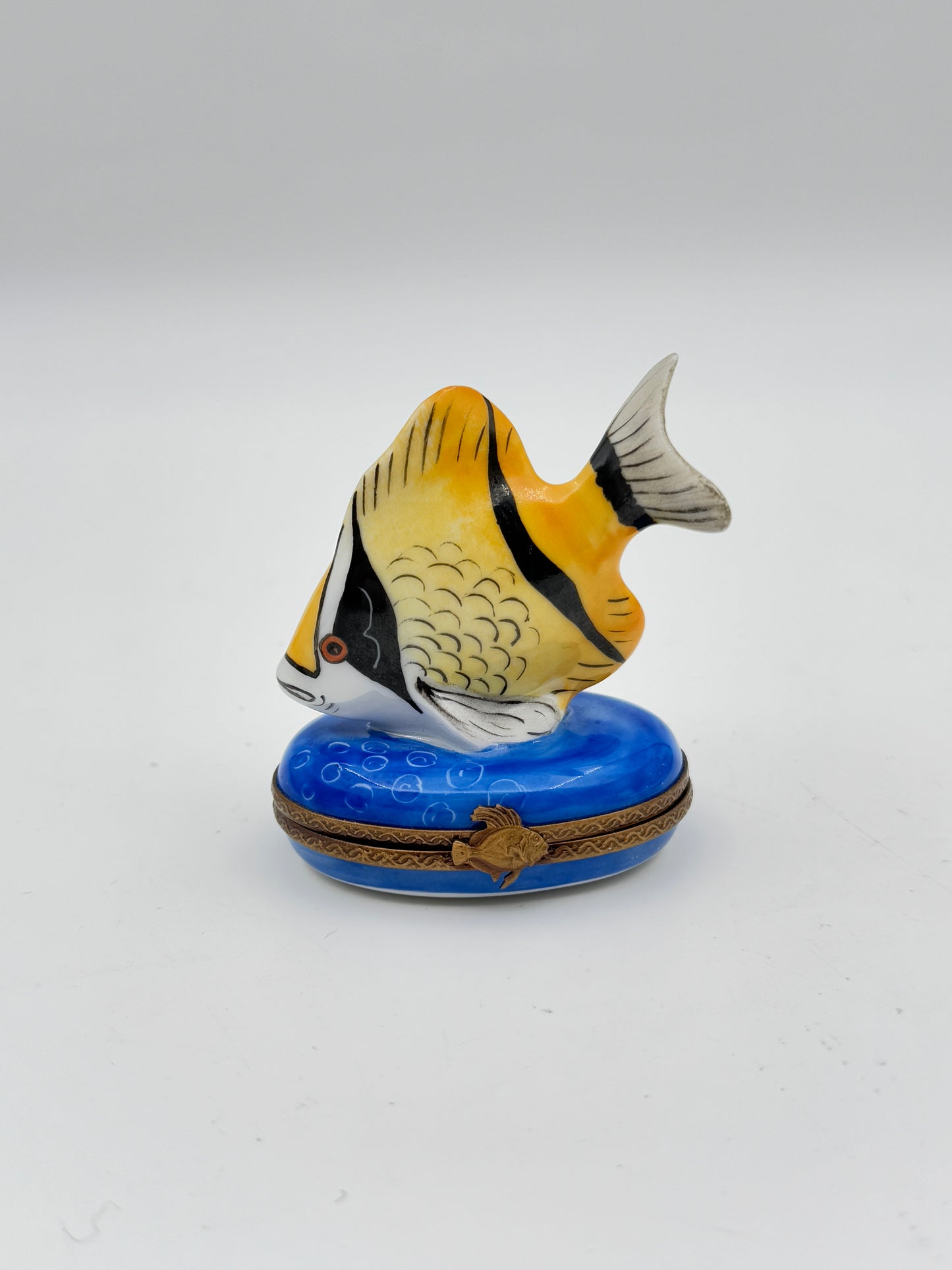 Hand-Painted Limoges France Porcelain Trinket Box – Fish Design with Starfish Interior