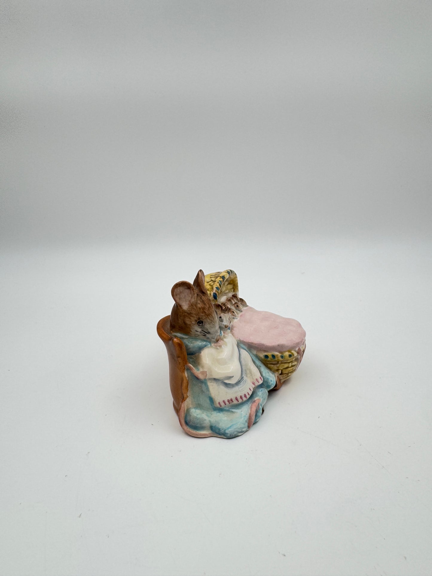 Beatrix Potter Beswick Figurine - Lady Mouse From "Tailor of Gloucester" - Hand-Painted Collectible Made in England