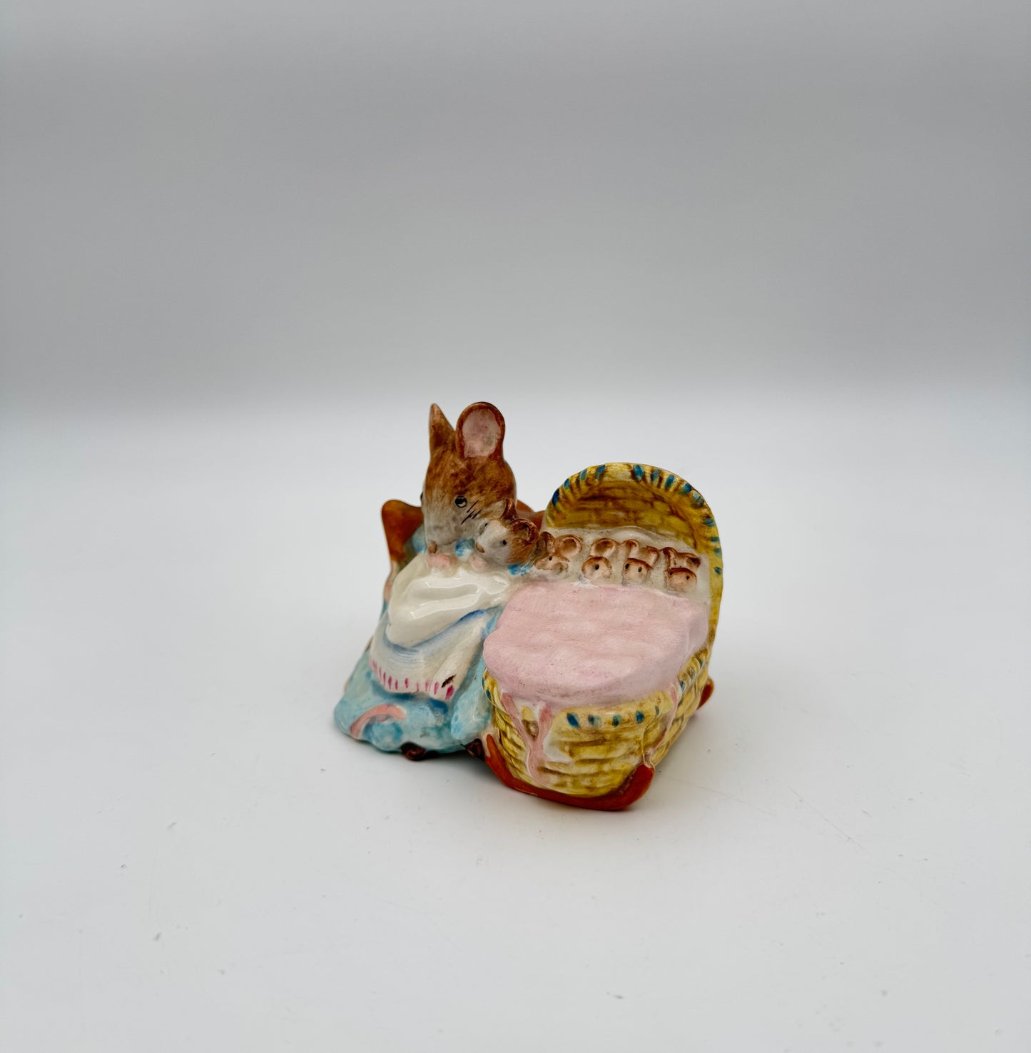 Beatrix Potter Beswick Figurine - Lady Mouse From "Tailor of Gloucester" - Hand-Painted Collectible Made in England