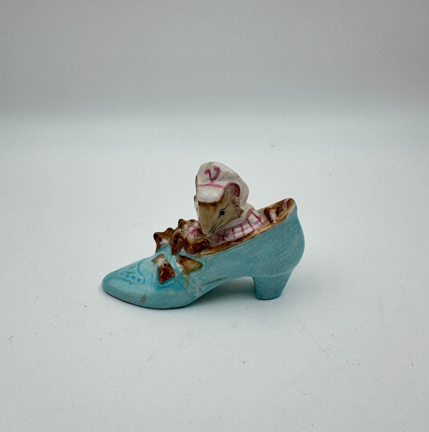 Beatrix Potter The Old Woman Who Lived in a Shoe - Beswick England