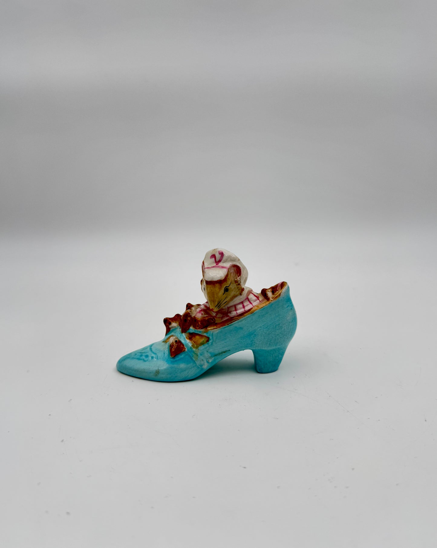 Beatrix Potter The Old Woman Who Lived in a Shoe - Beswick England