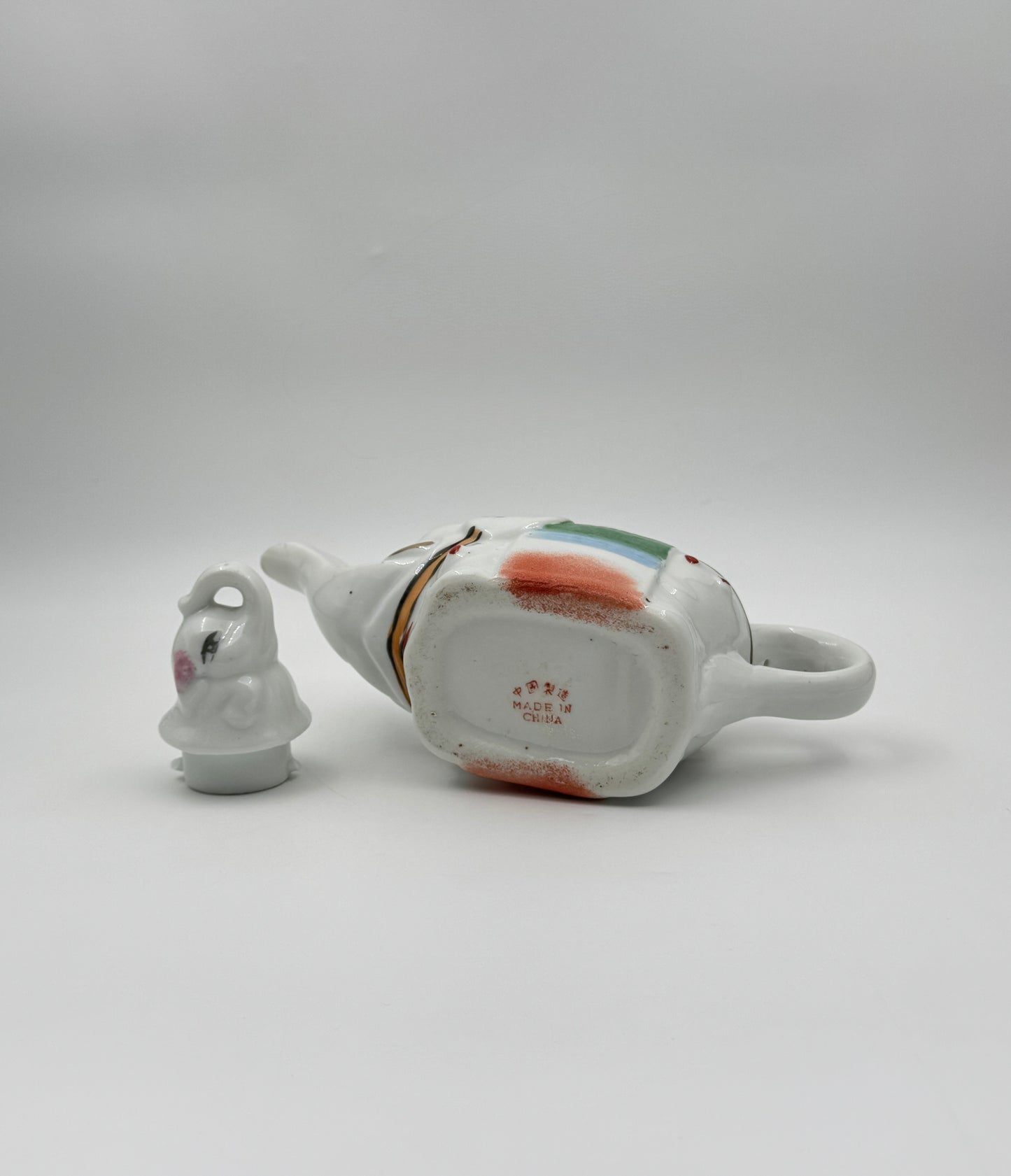 Pair of Chinese Elephant Porcelain Teapots – Large & Small