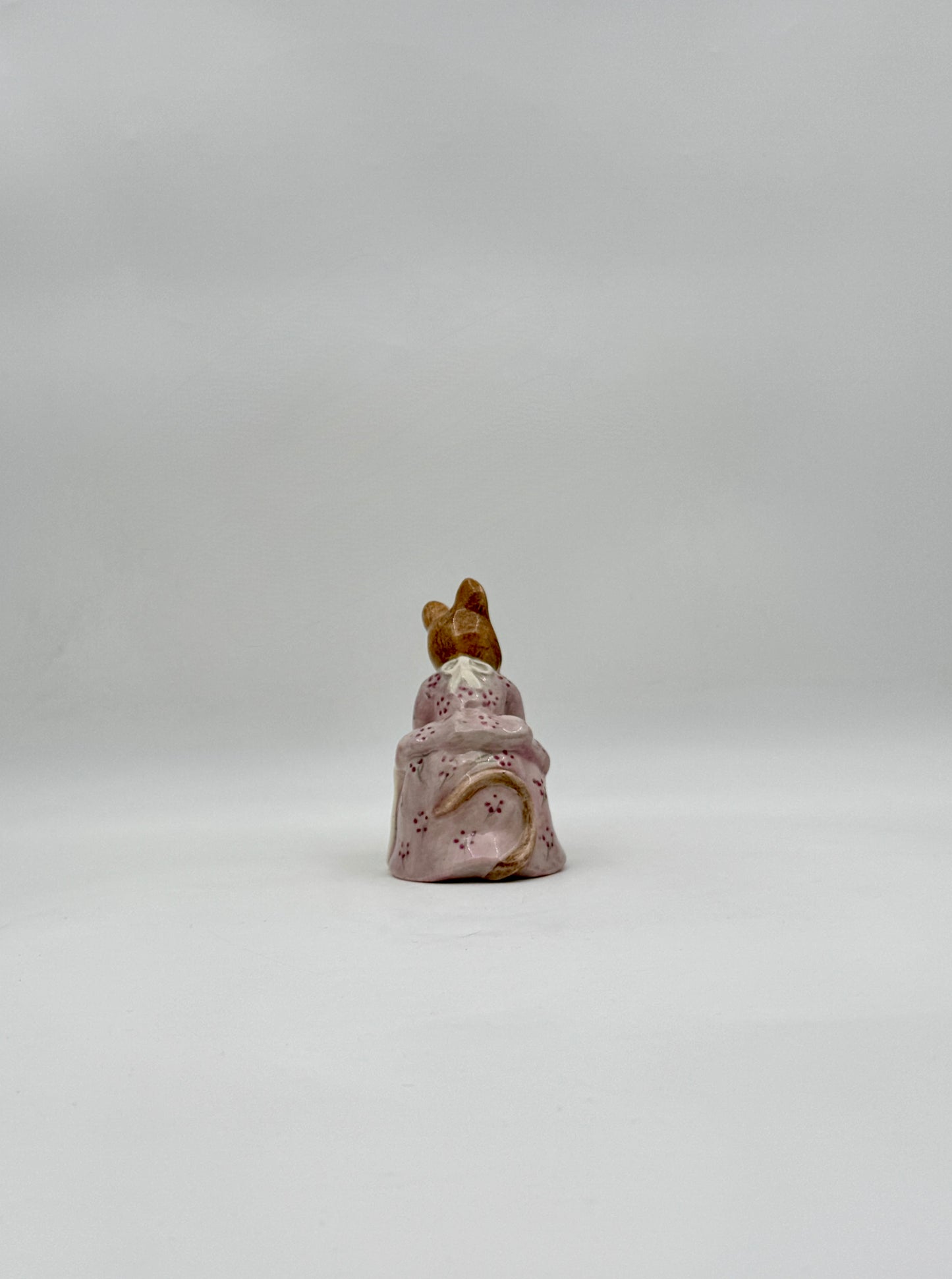 Beatrix Potter – Royal Albert – Hunca Munca Sweeping Figurine, England