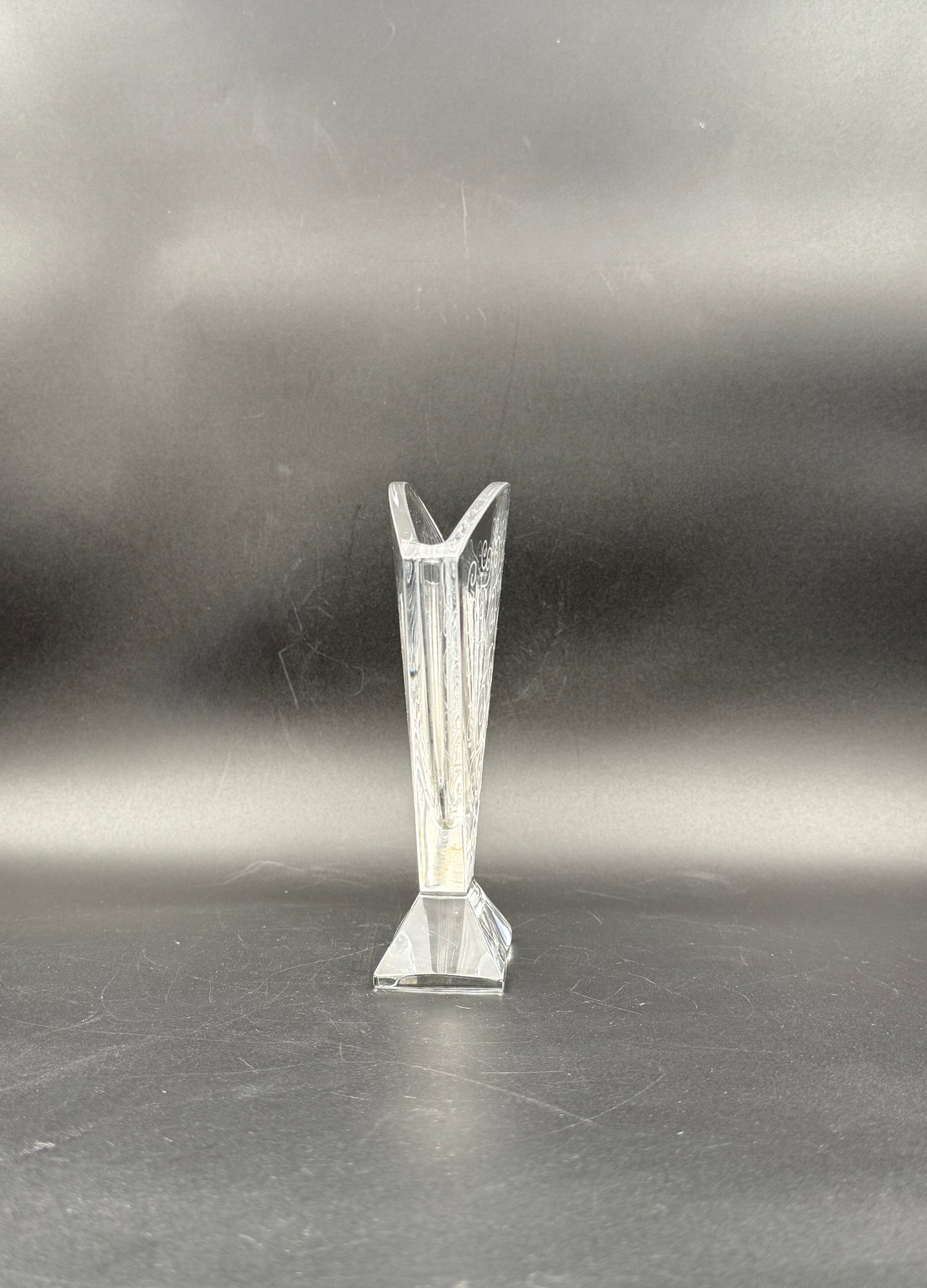 Baccarat Rendezvous Fan Vase – Etched Crystal French Art Glass