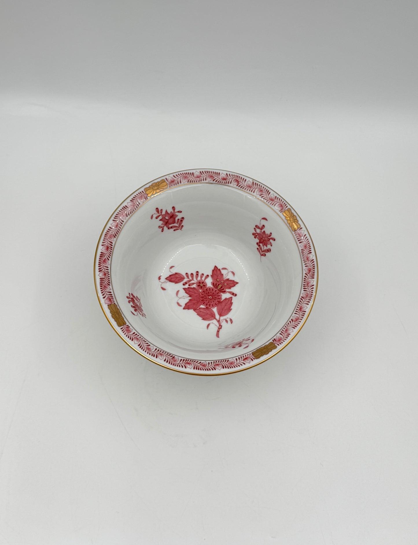 Herend Porcelain Pedestal Bowl – Chinese Bouquet Raspberry, Hand-Painted