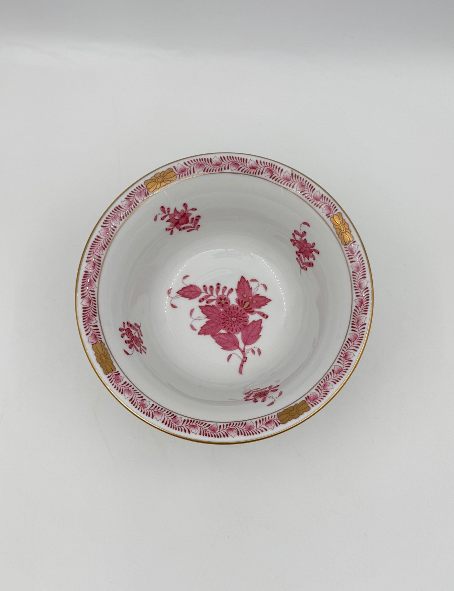 Herend Porcelain Pedestal Bowl – Chinese Bouquet Raspberry, Hand-Painted
