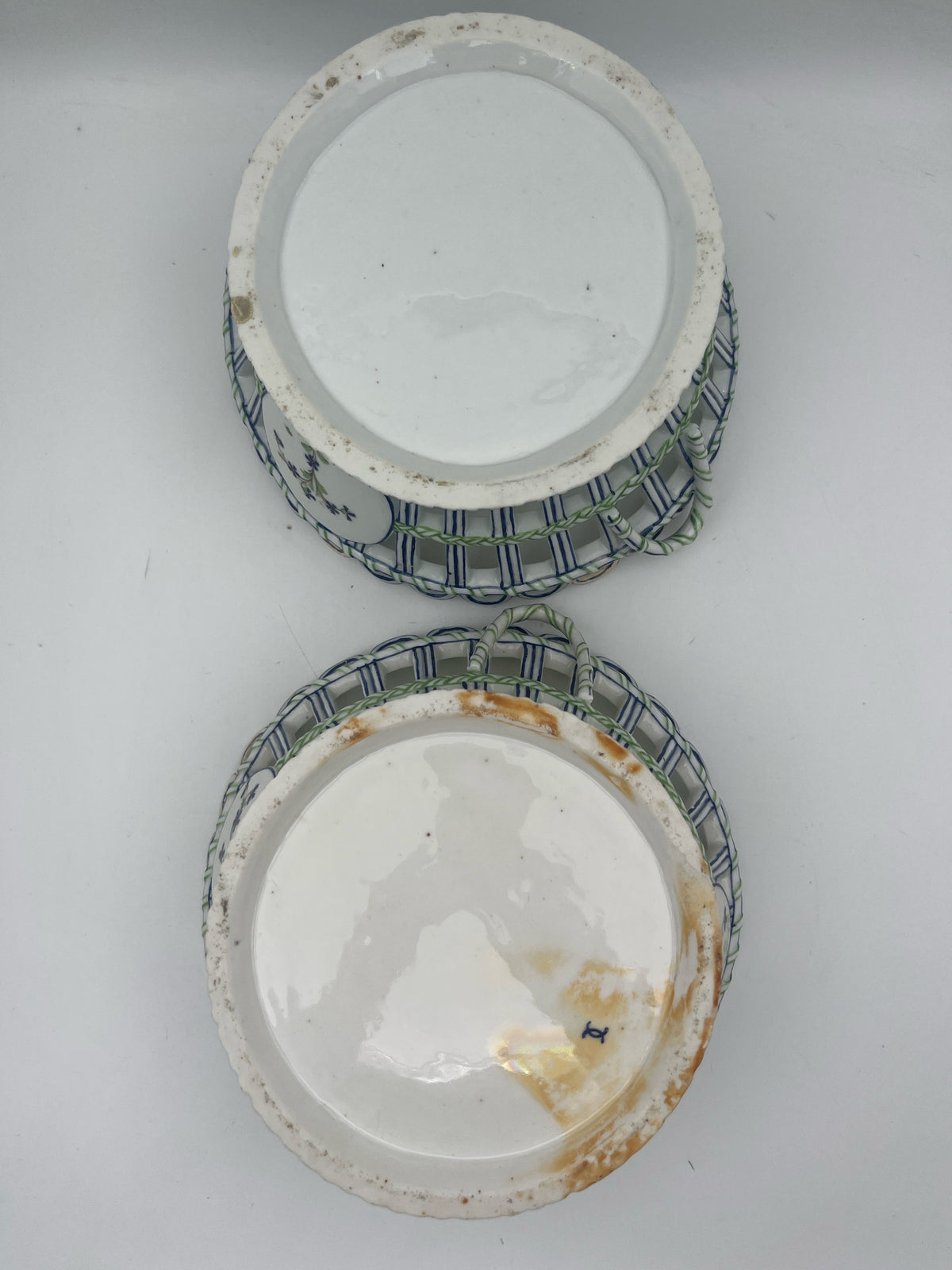 Niderville Scalloped  Bowls with Underplates