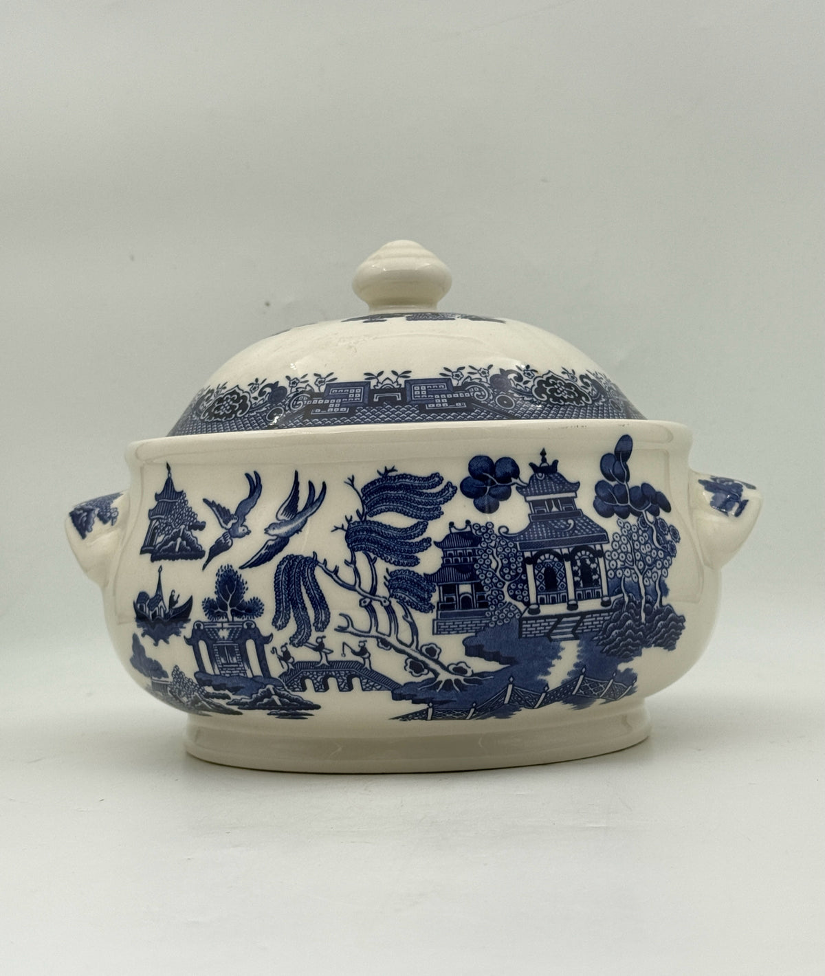 Blue Willow Vegetable Serving Dish Tureen By Churchill