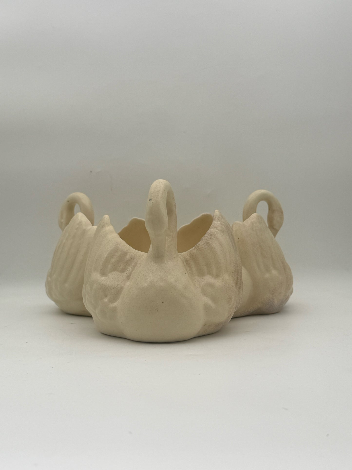 Vintage White Swan Flower Pot