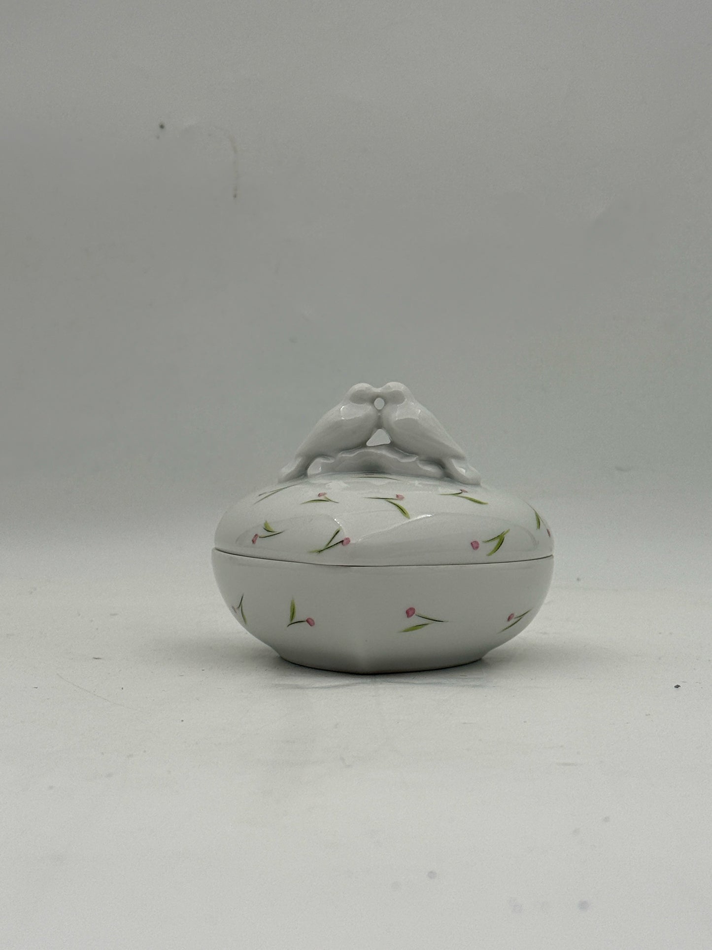 Chamart Limoges Lovebirds Porcelain Box