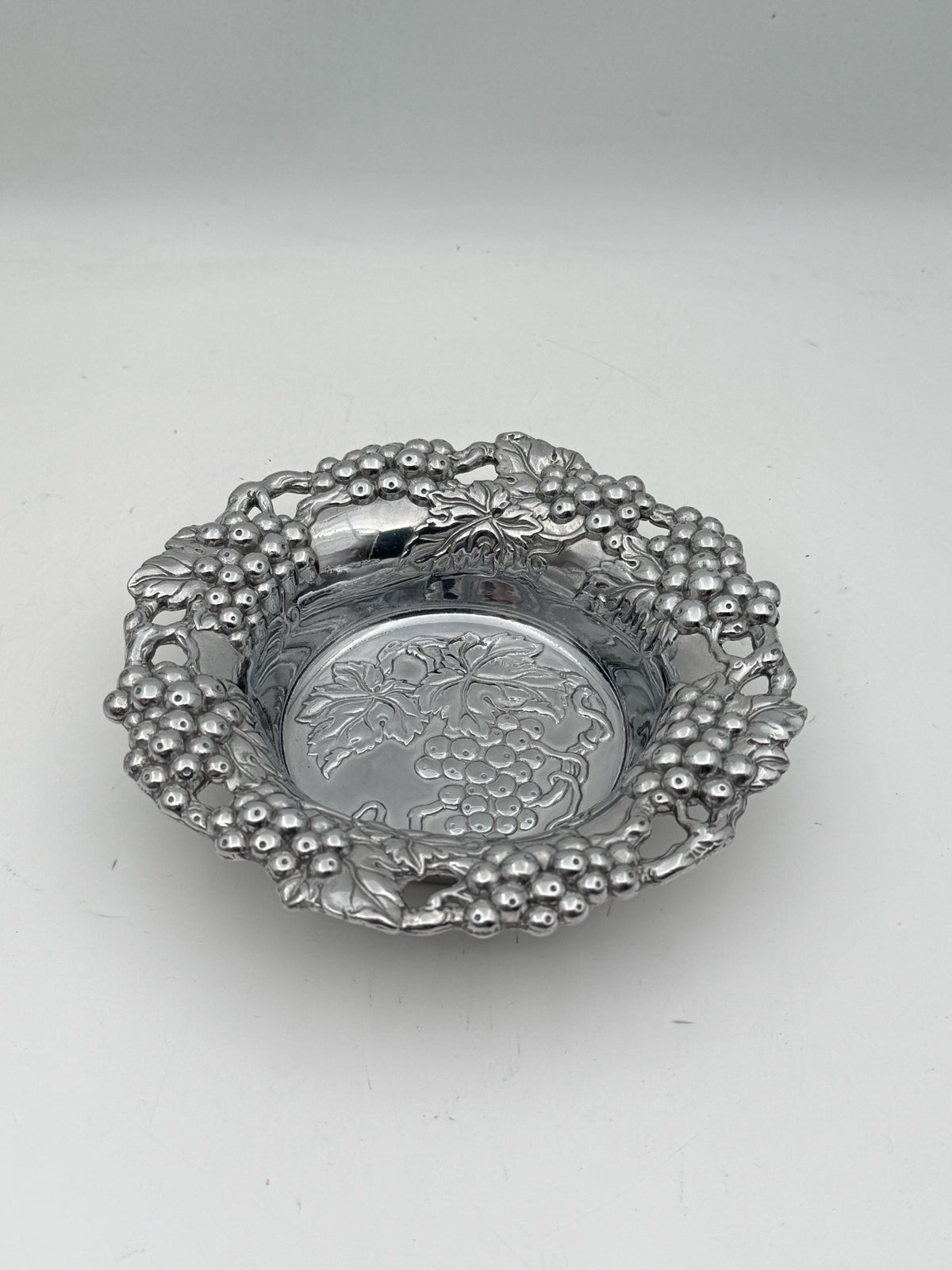 Arthur Court Grapevine Bottle Coaster