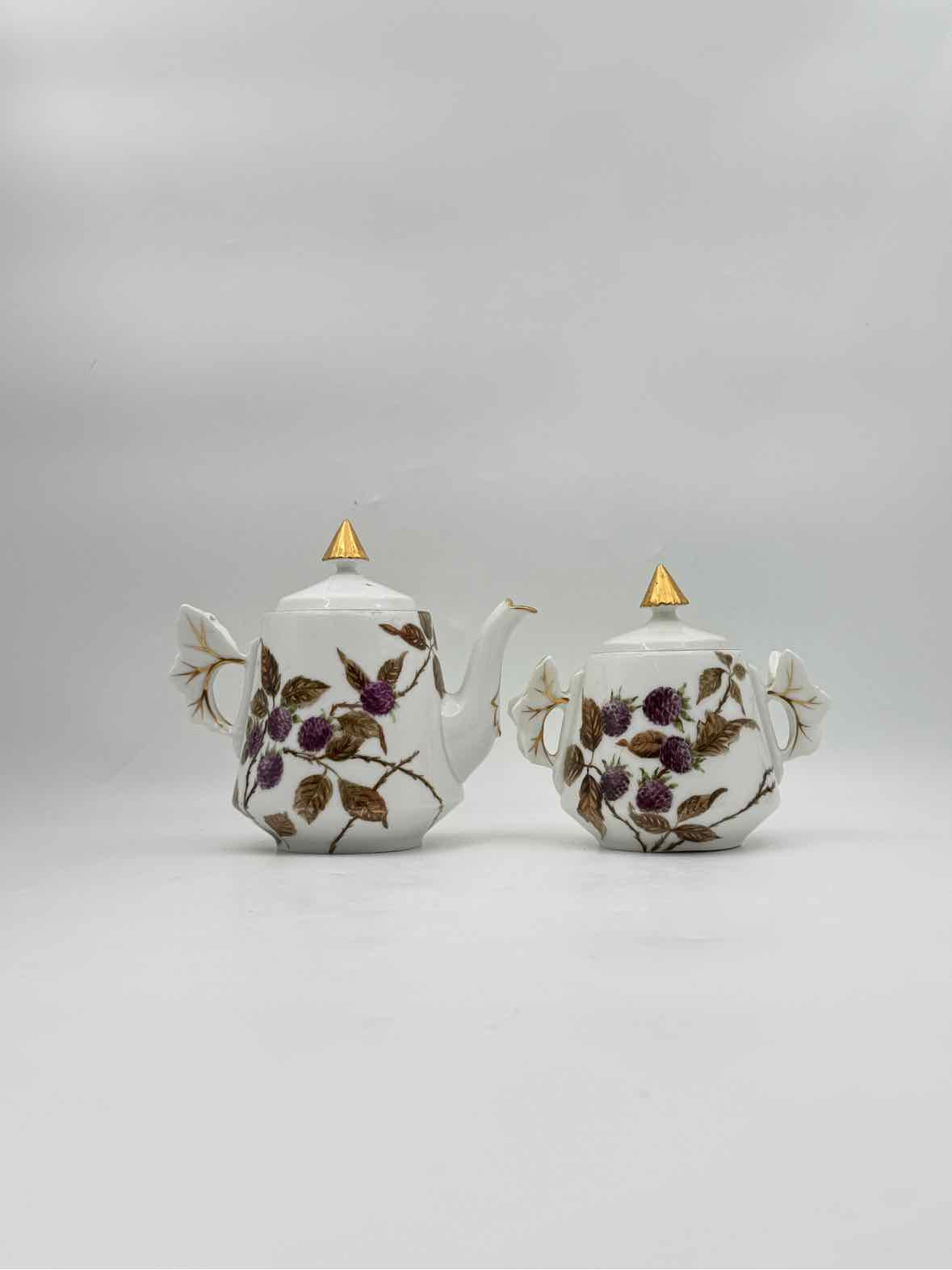 19th Century Charles Field Haviland Teapot And Sugar w/2 cookie plates