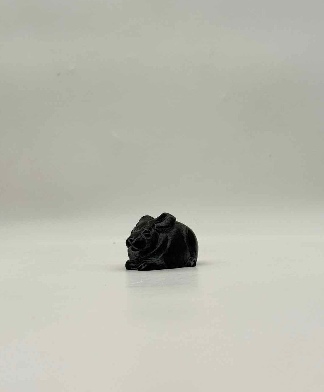 Boma Bunny Rabbit Figurine – Small Black Decorative Animal Sculpture