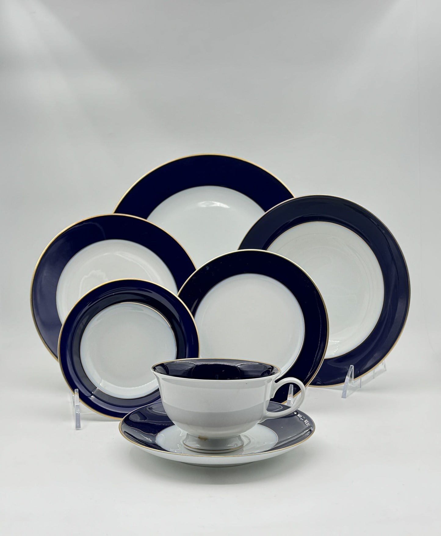 Rosenthal “Classic Rose – Cobalt” 88-Piece Dinnerware Service for 12