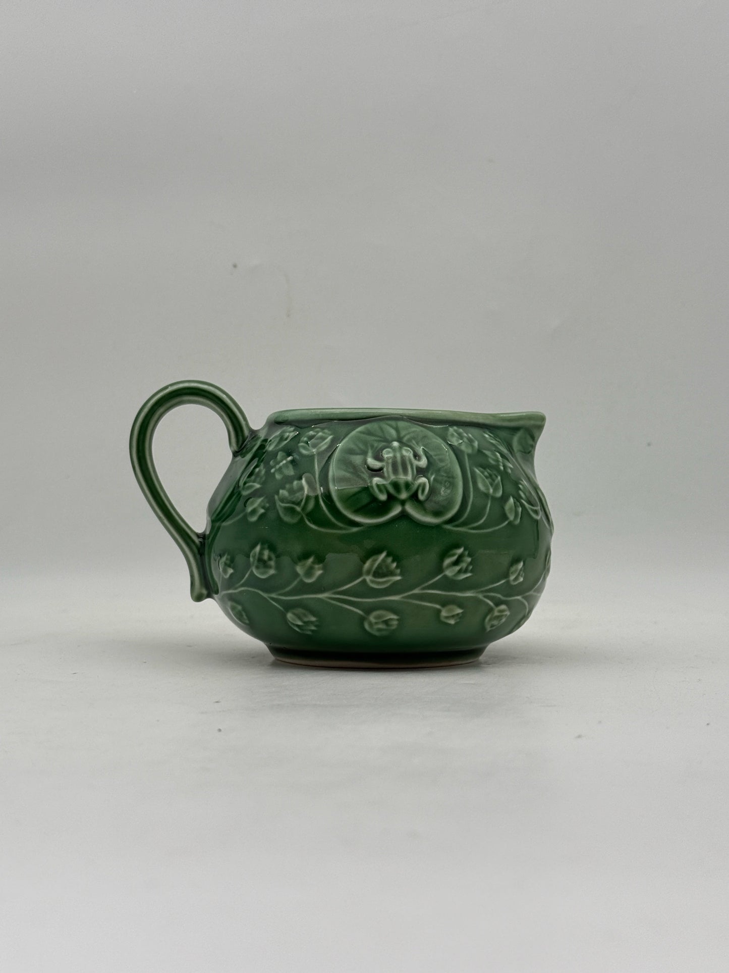 Bordallo Green Frog Jug Pitcher