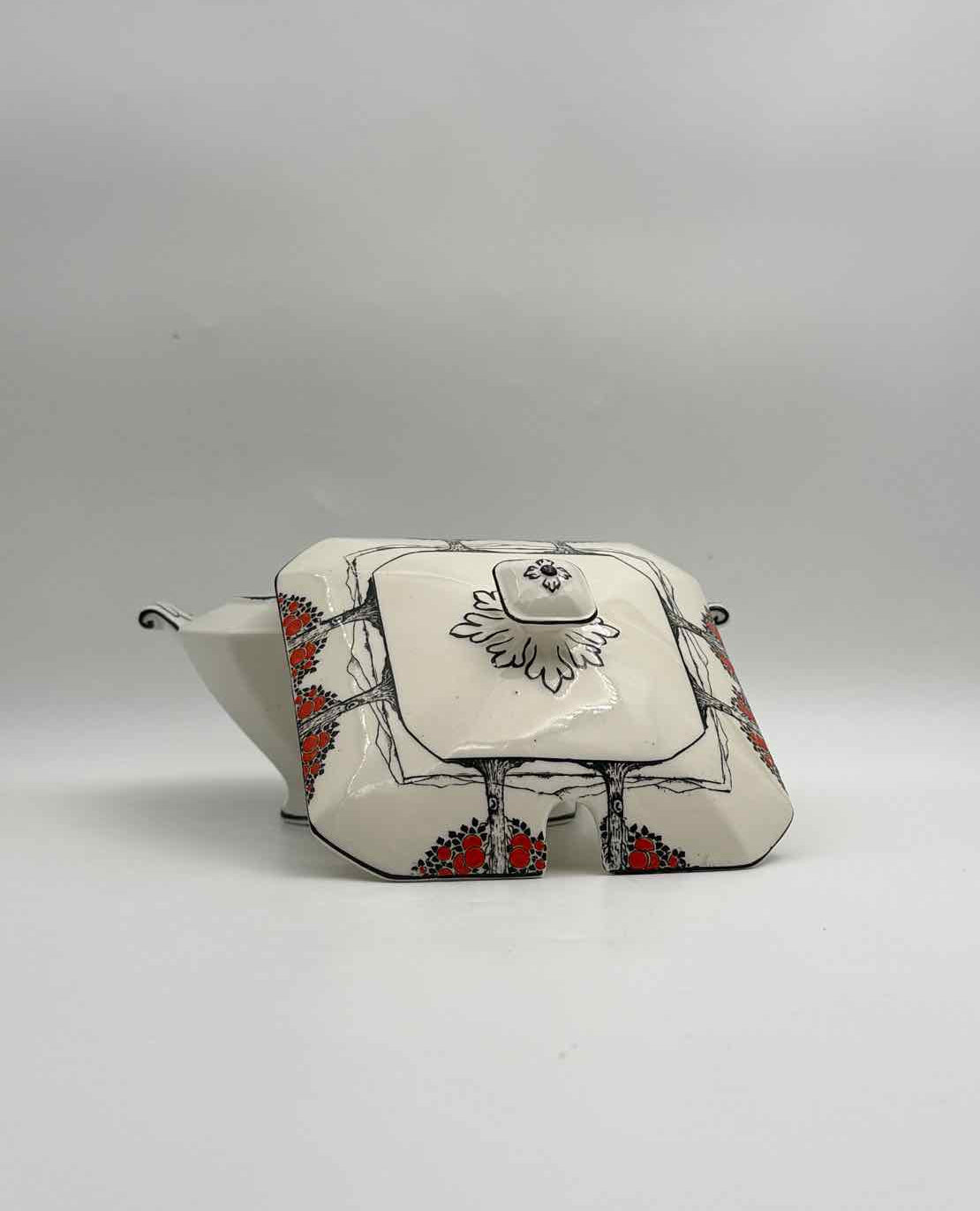 Antique Crown Ducal Orange Tree Covered Sugar Bowl c 1930 England