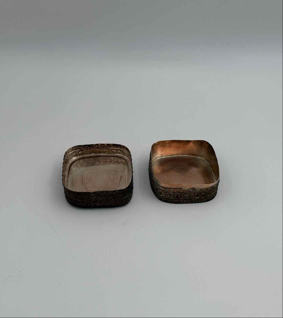 Chinese Porcelain Shard Trinket Box Metal Case Blue White Decor Art