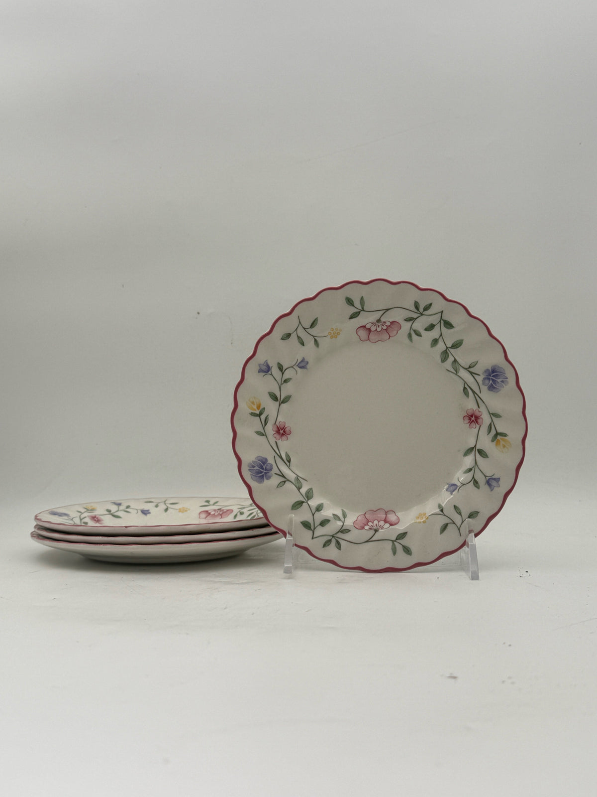 Johnson Bros "Summer Chintz" Dinnerware Service For 4- 20 Pieces