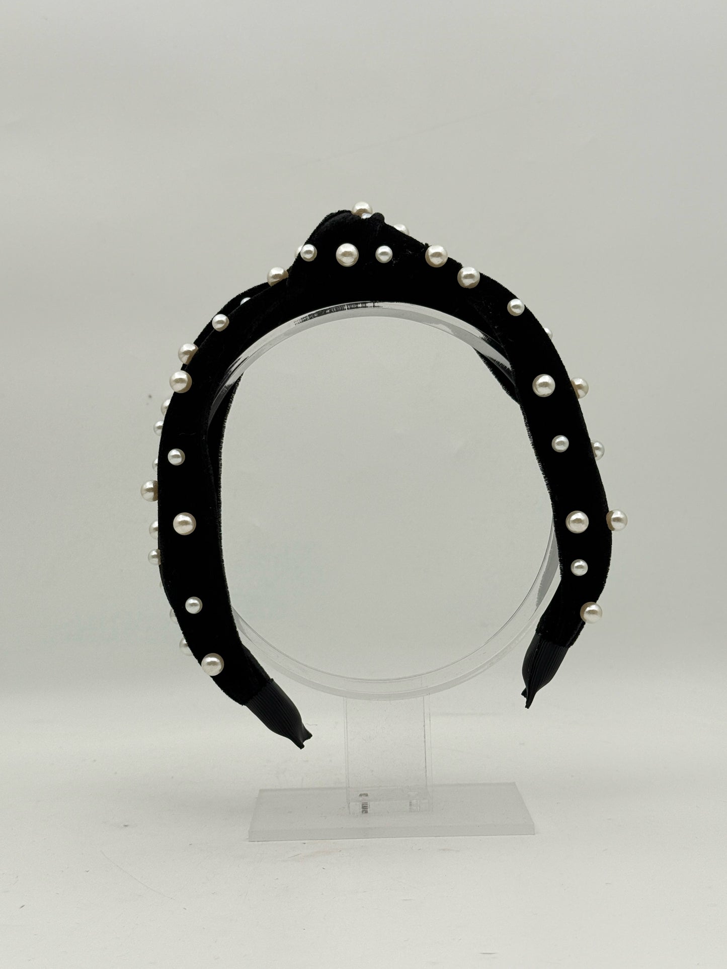 Black Velvet With Pearls Knotted Headband