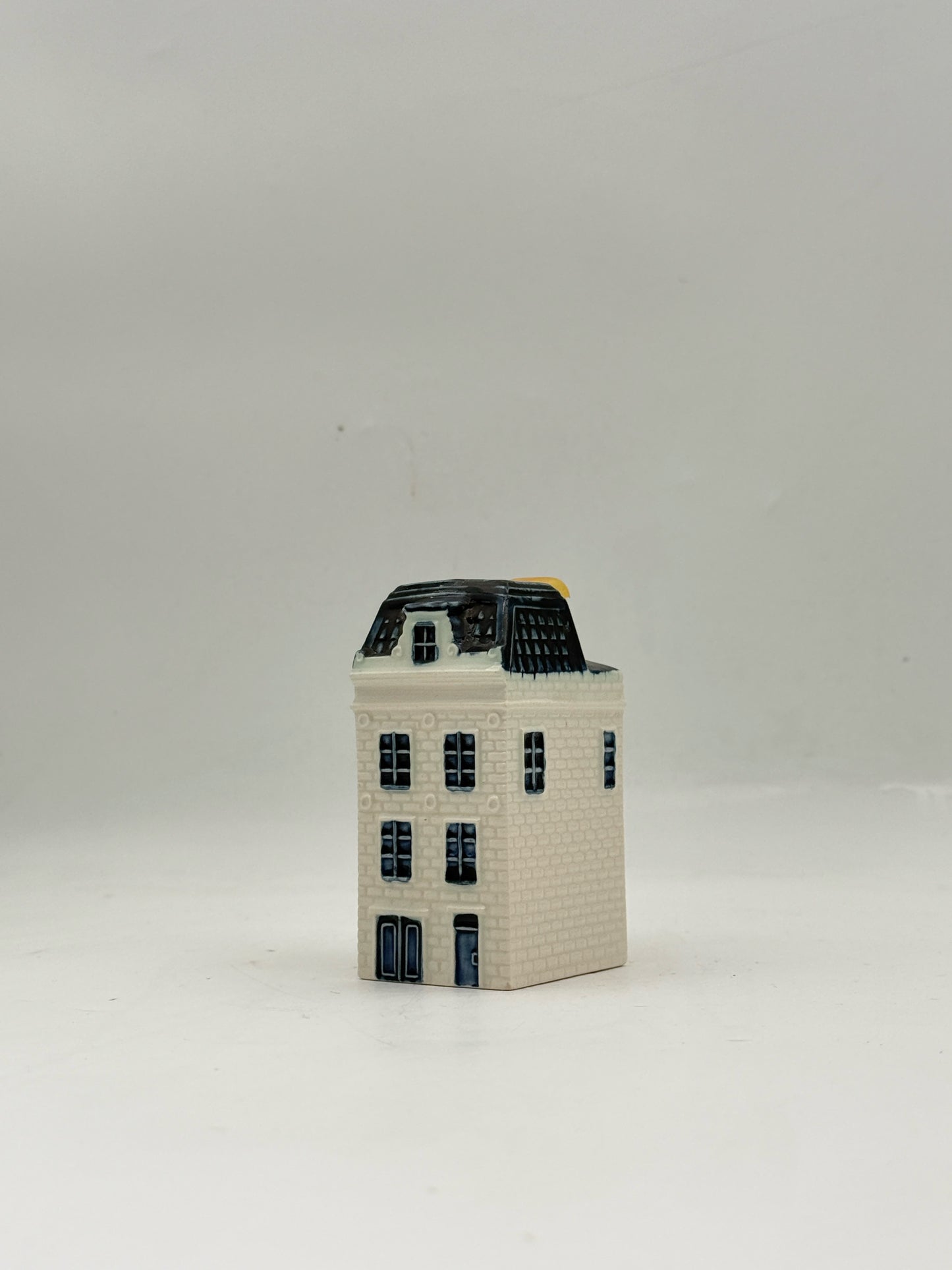 KLM House #43