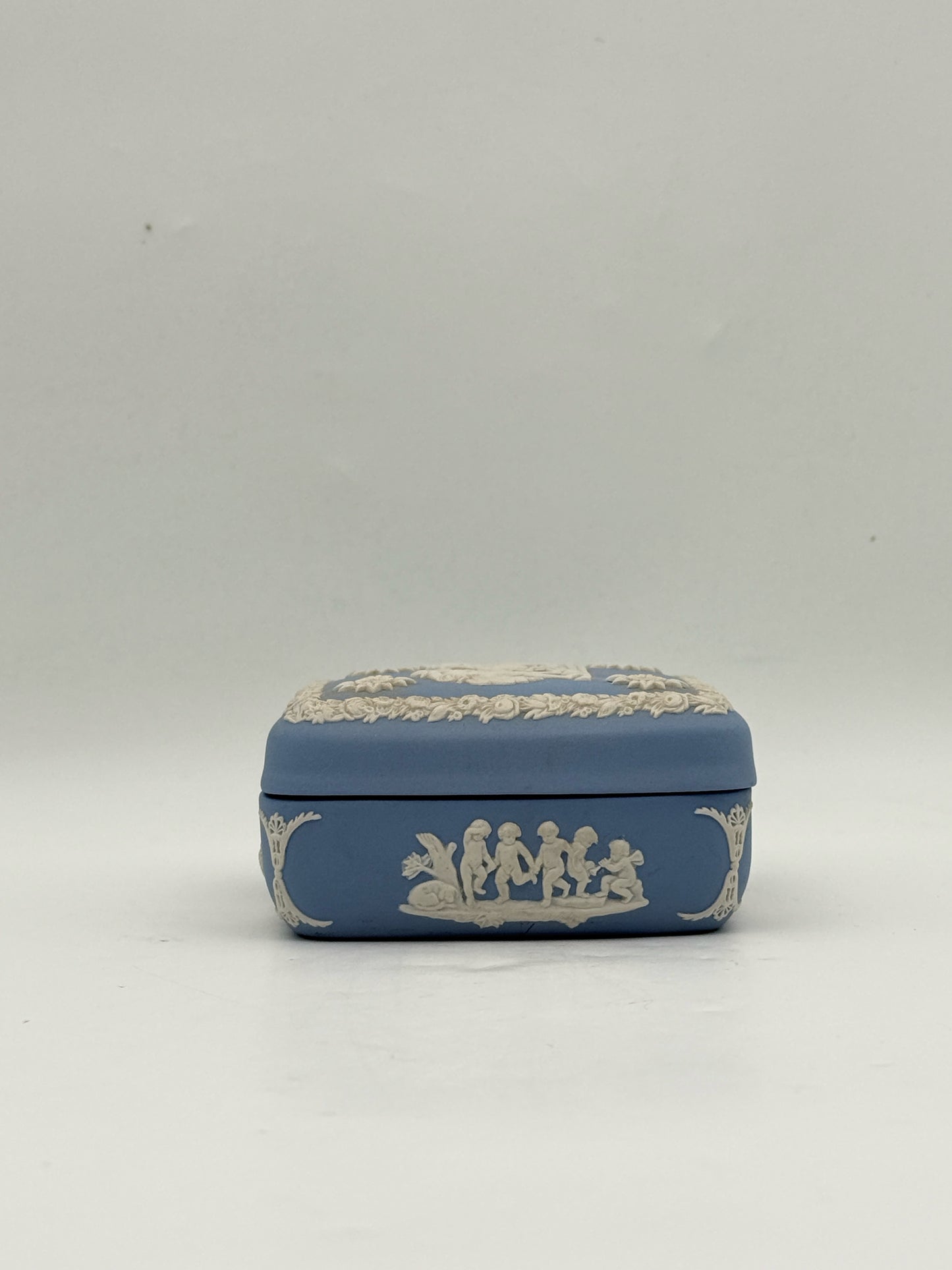 Wedgewood Jasperware Trinket Box Featuring Ullyses