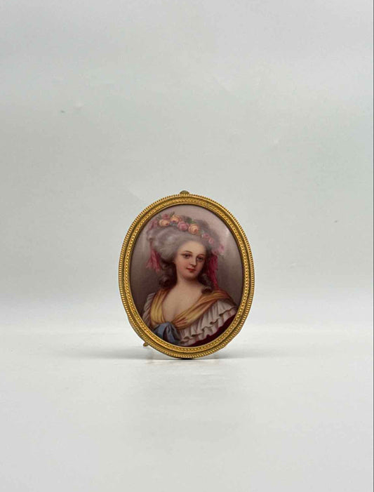 Antique Handpainted Lady Portrait Miniature Gilt Bronze Frame Art