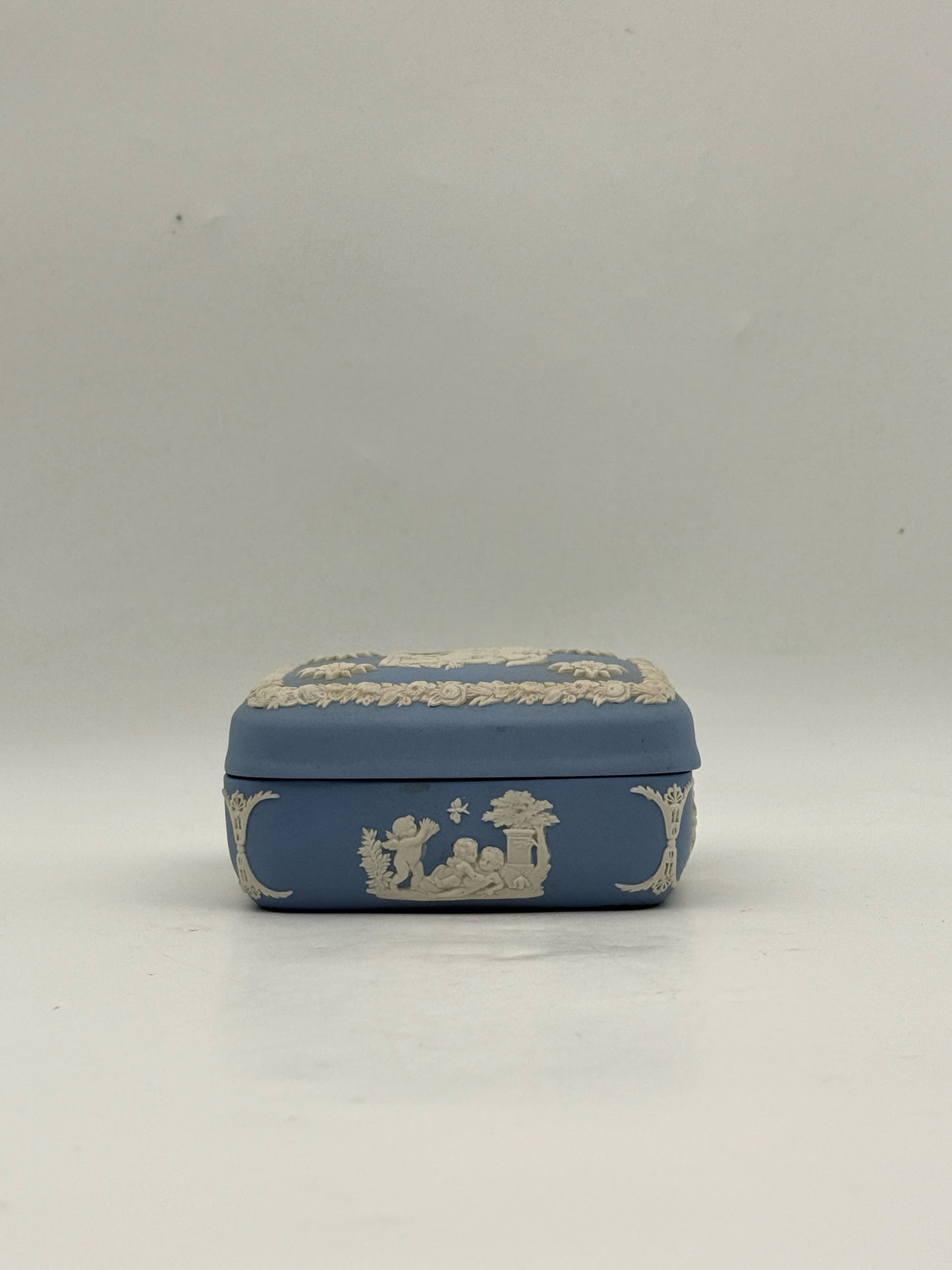 Wedgewood Jasperware Trinket Box Featuring Ullyses