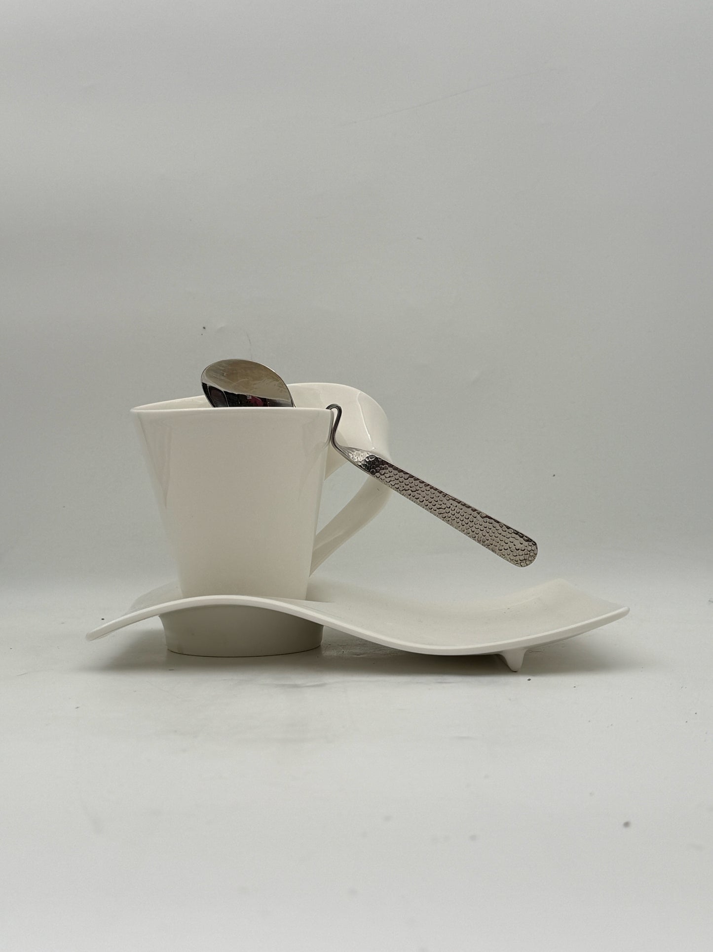 Villeroy & Boche "New Wave" Coffee Mug, Spoon, And Plate Set