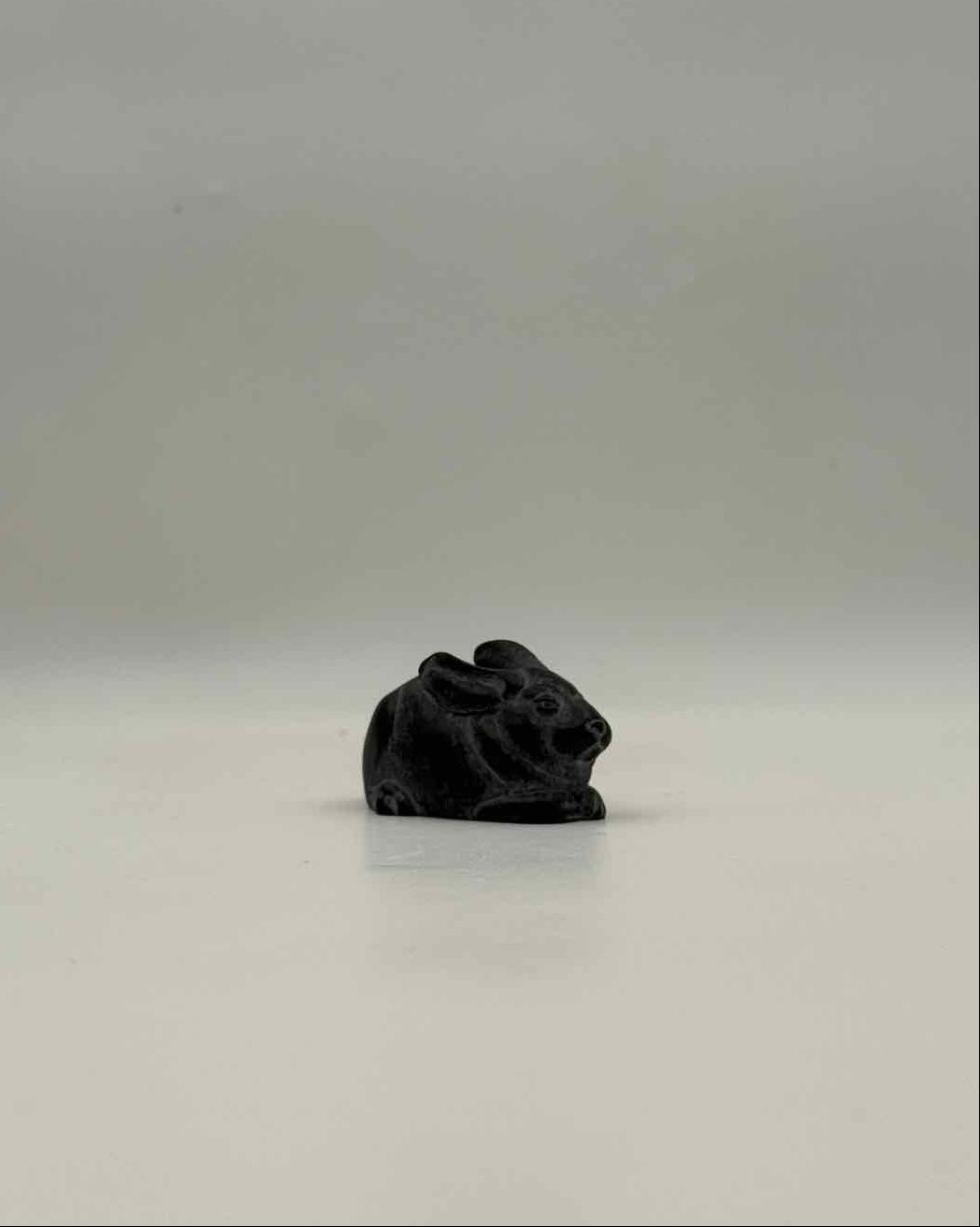 Boma Bunny Rabbit Figurine – Small Black Decorative Animal Sculpture