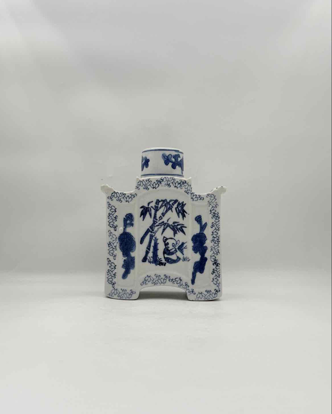 Vintage Chinese Blue Porcelain Panda Bamboo Tea Caddy Lid Storage Jar