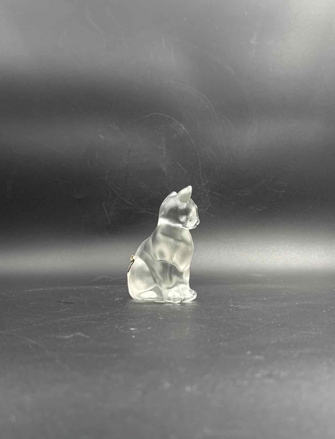 Vintage Fenton Glass Cat Figurine Paperweight Frosted Art Glass Decor