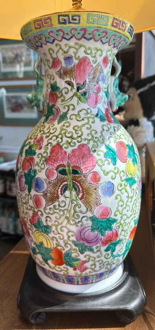 Chinese Famille Rose Lamp With Shade
