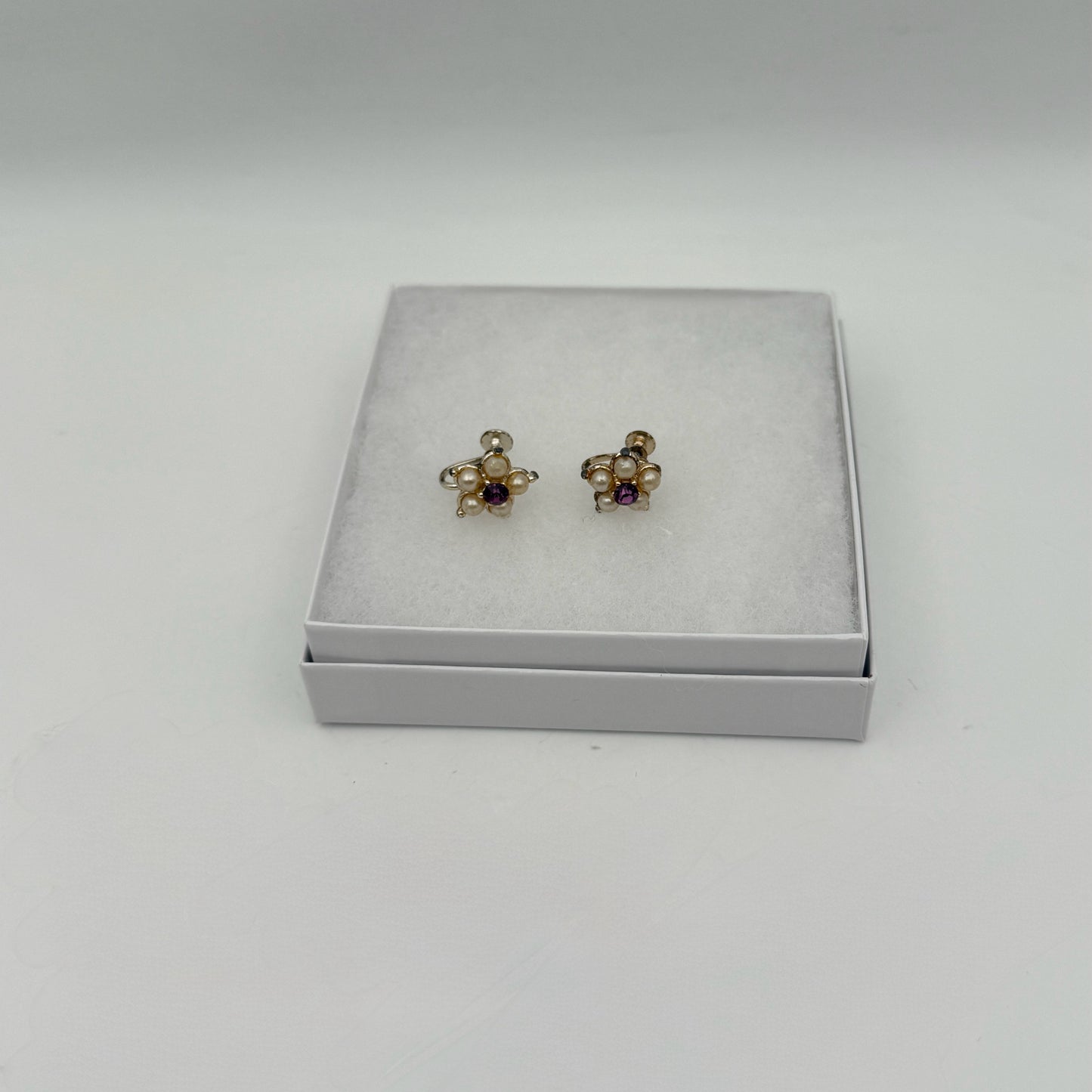 Vintage Screwback Flower Pearl  Earrings