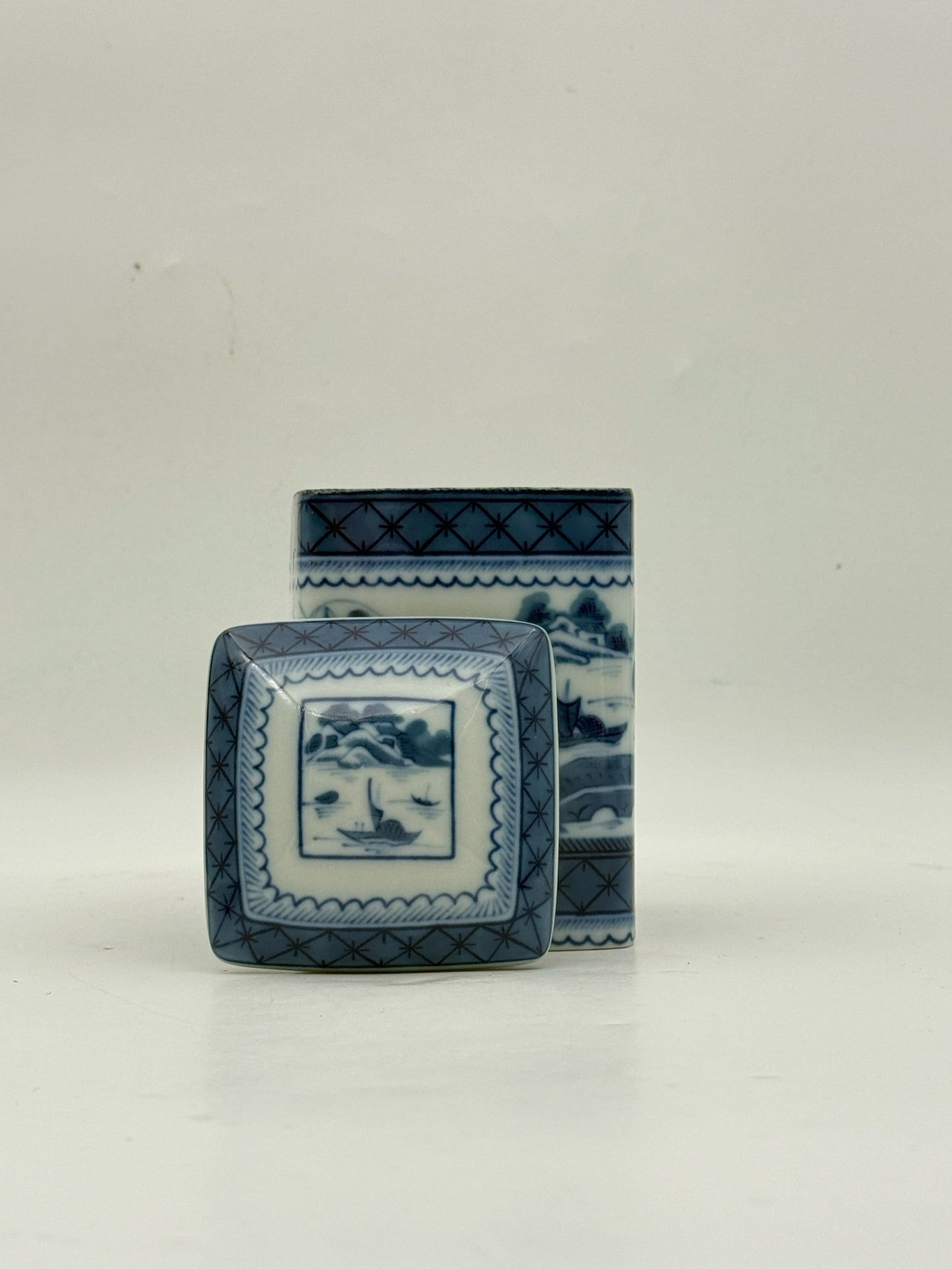 Mottahedeh Blue Canton Lidded Box