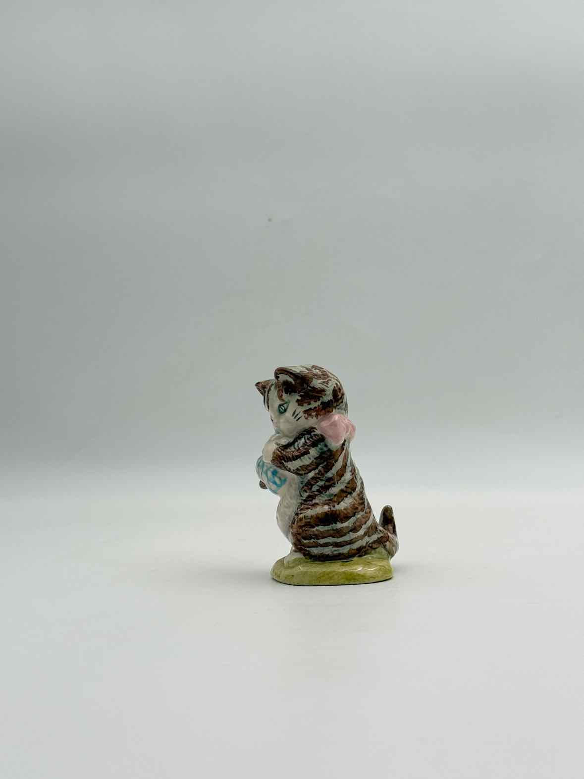 Beatrix Potter  Figurine "Miss Moppet" Figurine- Beswick England