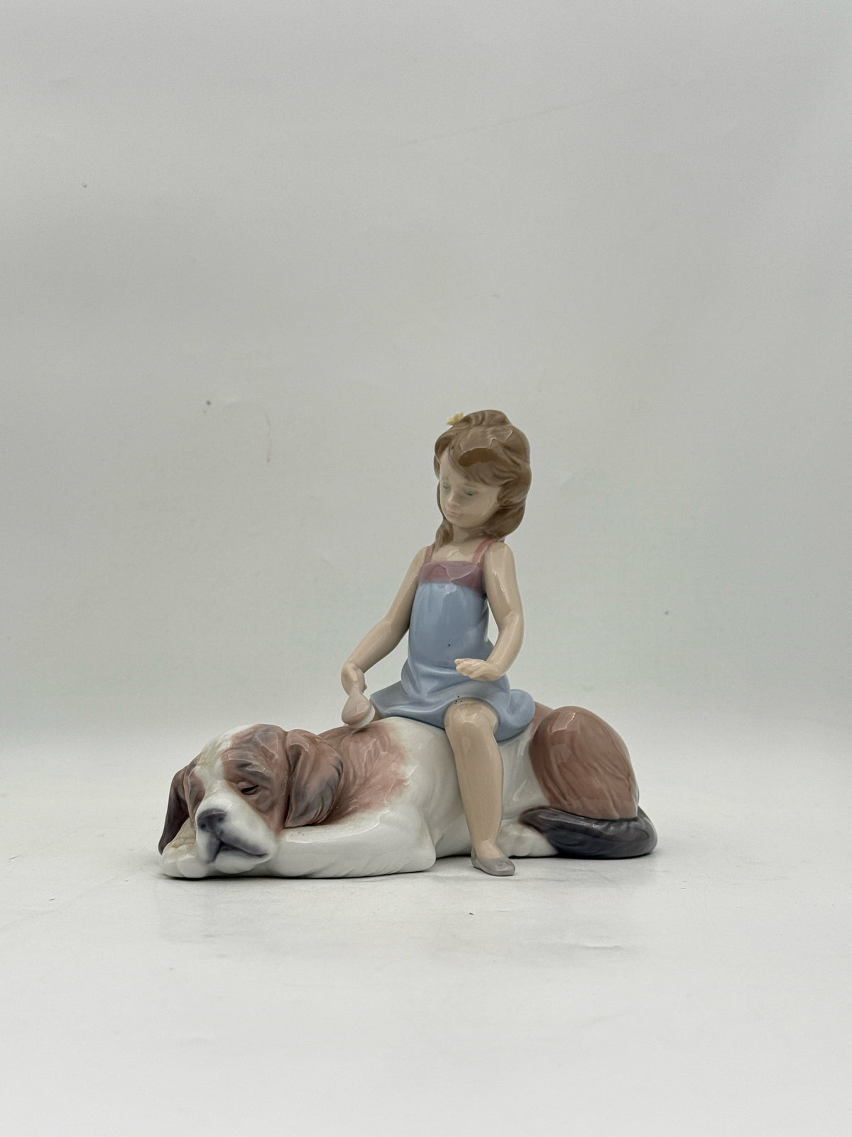 Lladro Figurine "Contented Companion" Figurine